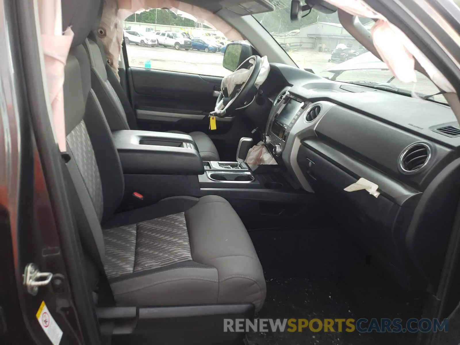 5 fotografías del automóvil dañado 5TFDY5F15LX880163 TOYOTA TUNDRA 2020