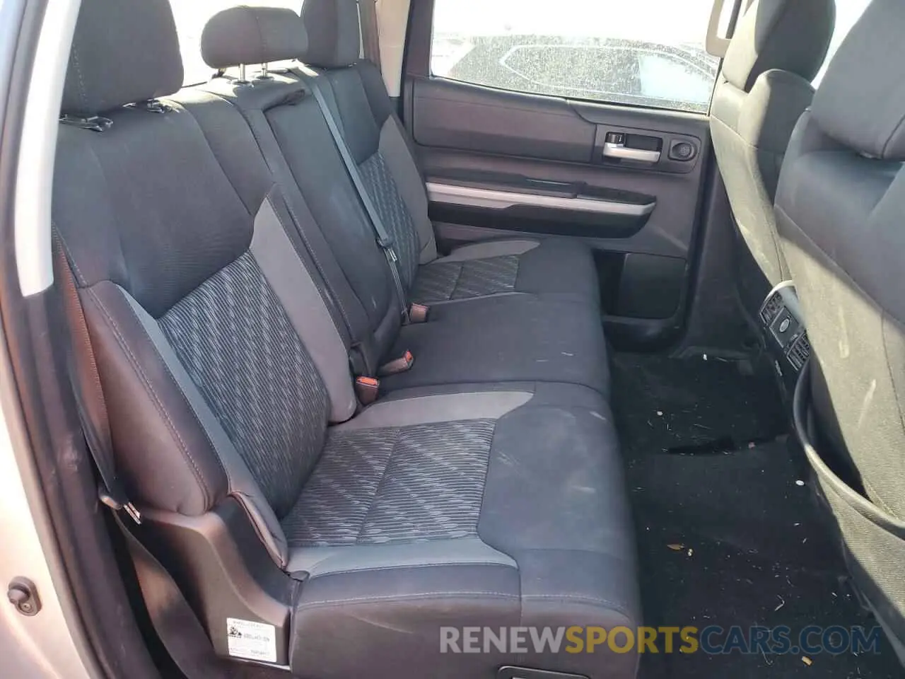 10 fotografías del automóvil dañado 5TFDY5F15LX890577 TOYOTA TUNDRA 2020