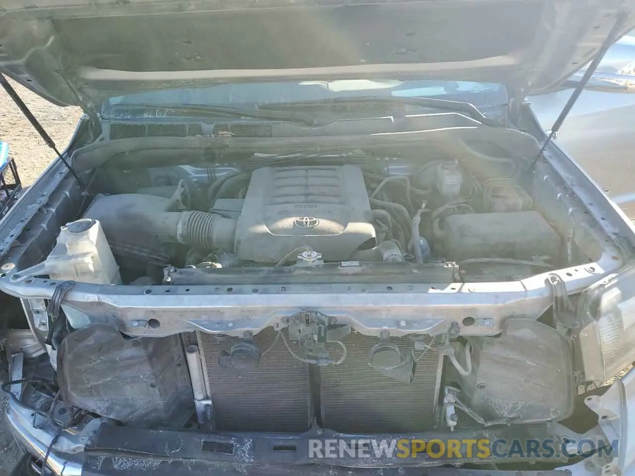 11 fotografías del automóvil dañado 5TFDY5F15LX890577 TOYOTA TUNDRA 2020