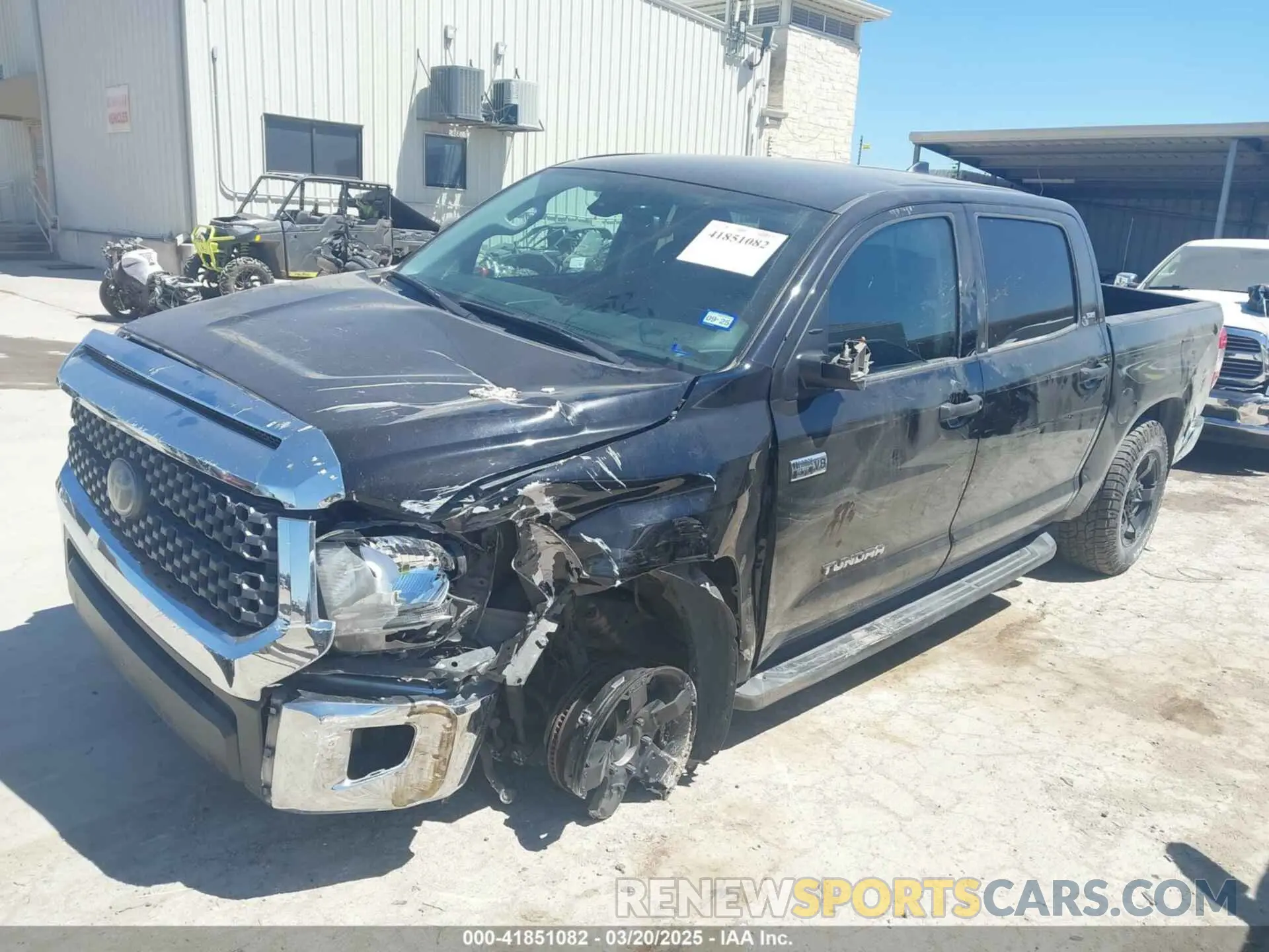2 fotografías del automóvil dañado 5TFDY5F15LX908821 TOYOTA TUNDRA 2020