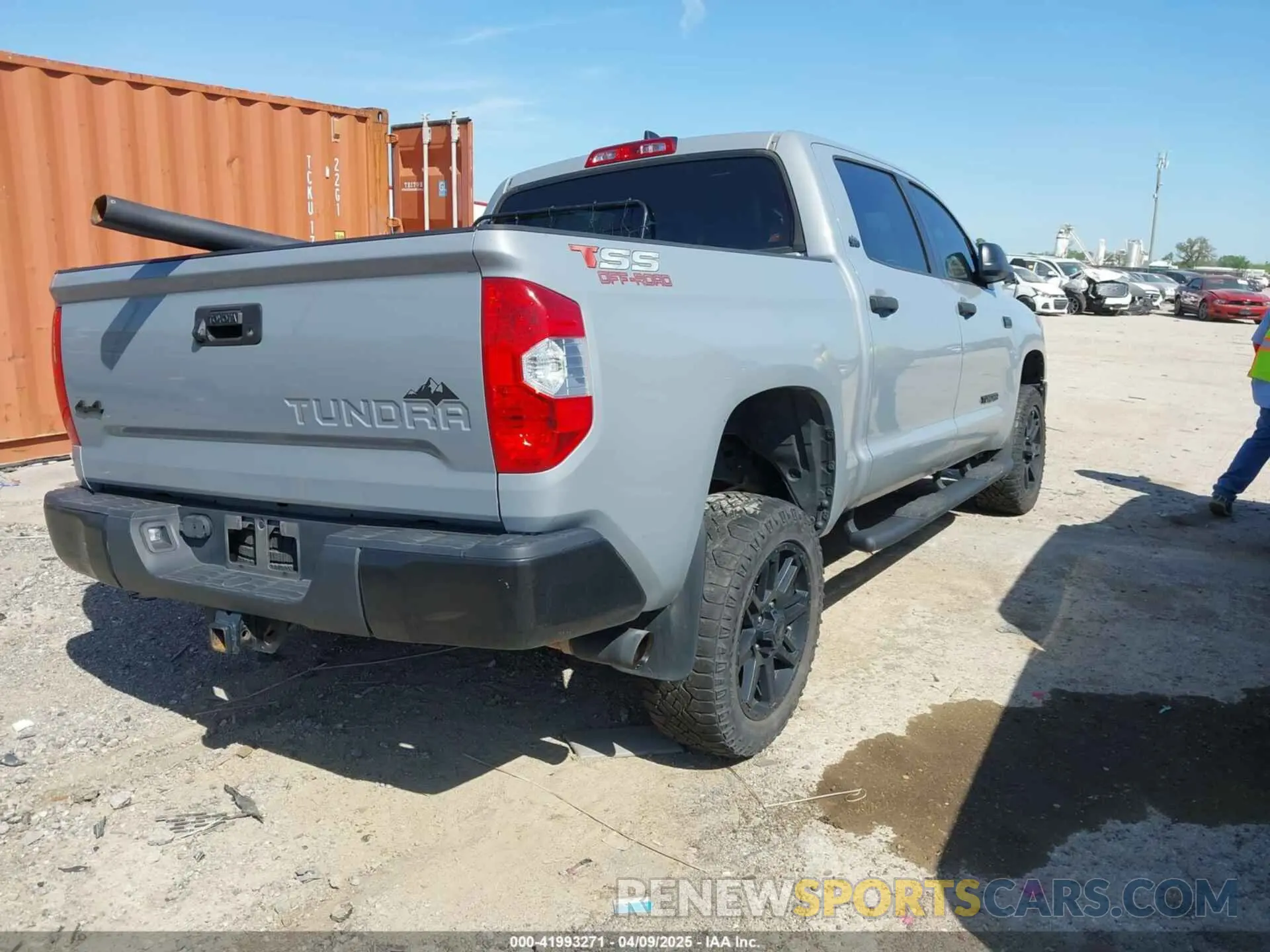 4 fotografías del automóvil dañado 5TFDY5F15LX926882 TOYOTA TUNDRA 2020