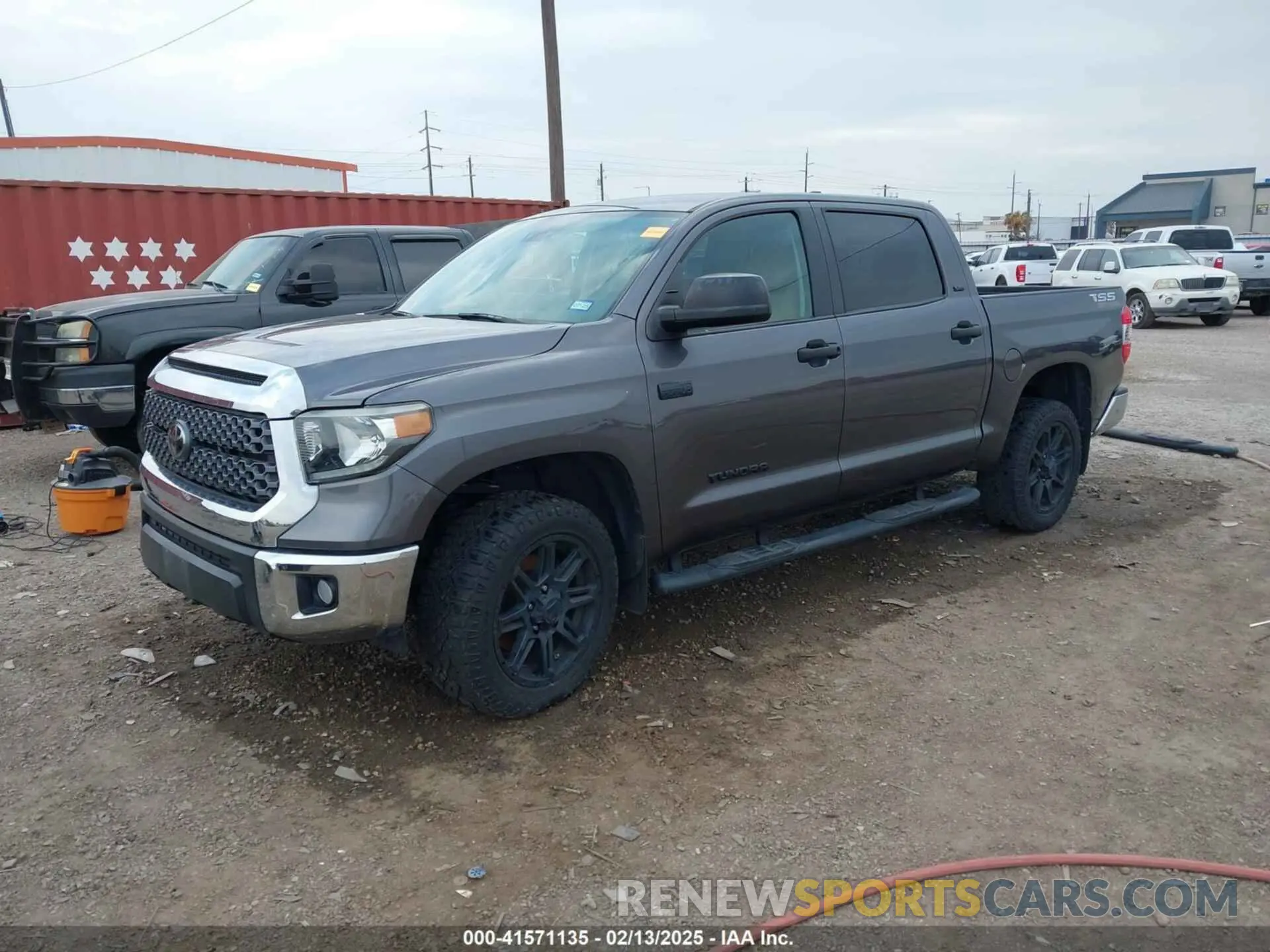 2 fotografías del automóvil dañado 5TFDY5F15LX941947 TOYOTA TUNDRA 2020