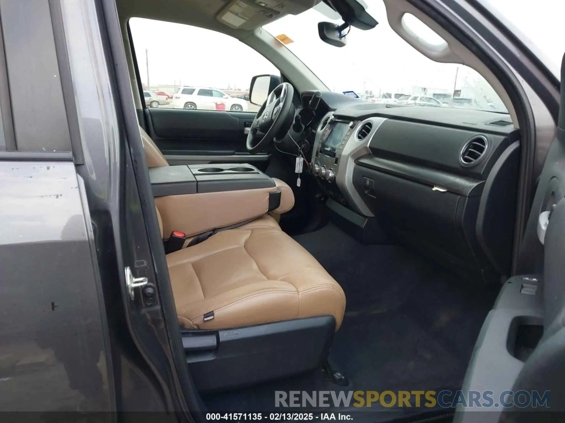 5 fotografías del automóvil dañado 5TFDY5F15LX941947 TOYOTA TUNDRA 2020