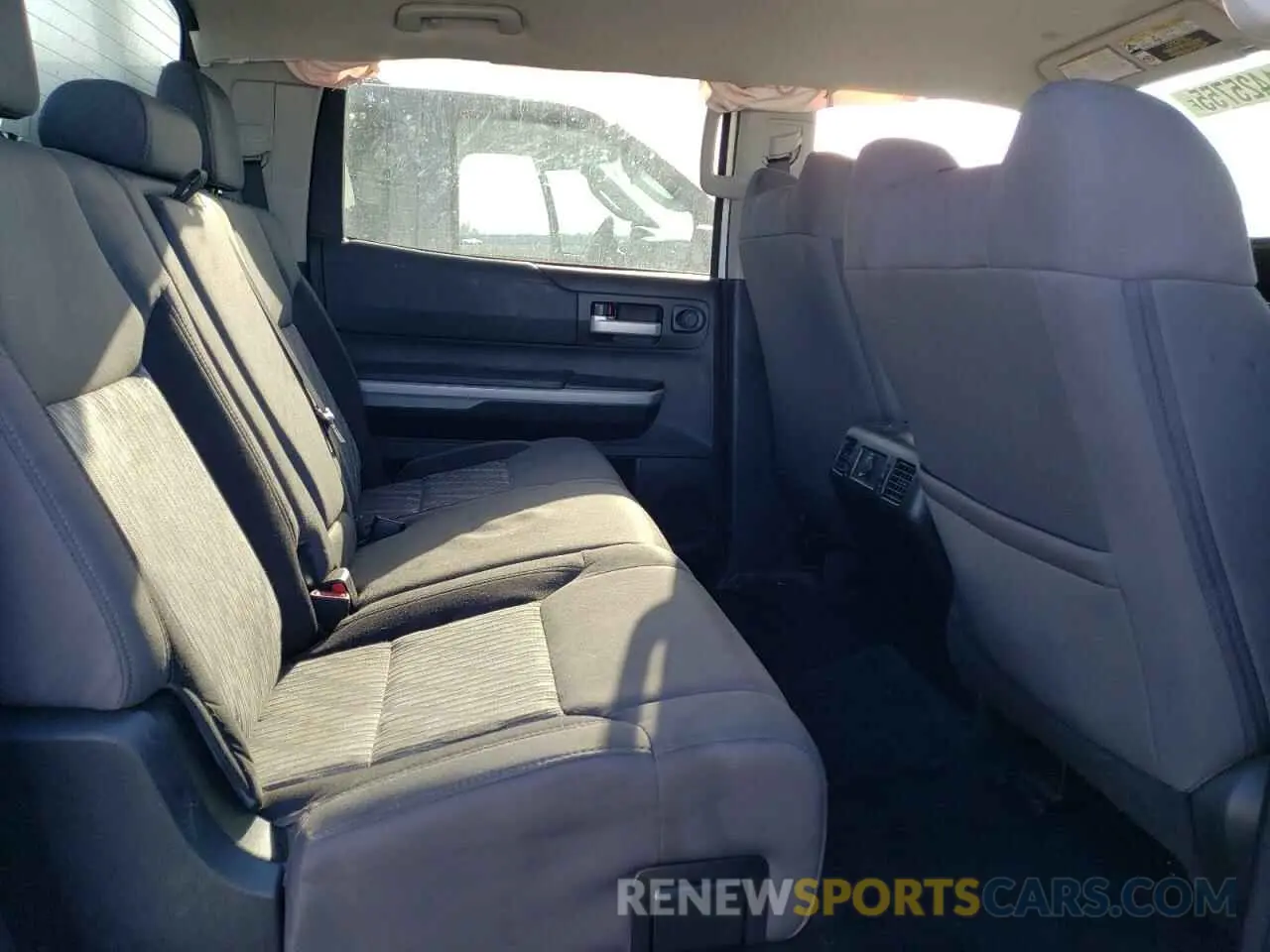 10 fotografías del automóvil dañado 5TFDY5F15LX942161 TOYOTA TUNDRA 2020