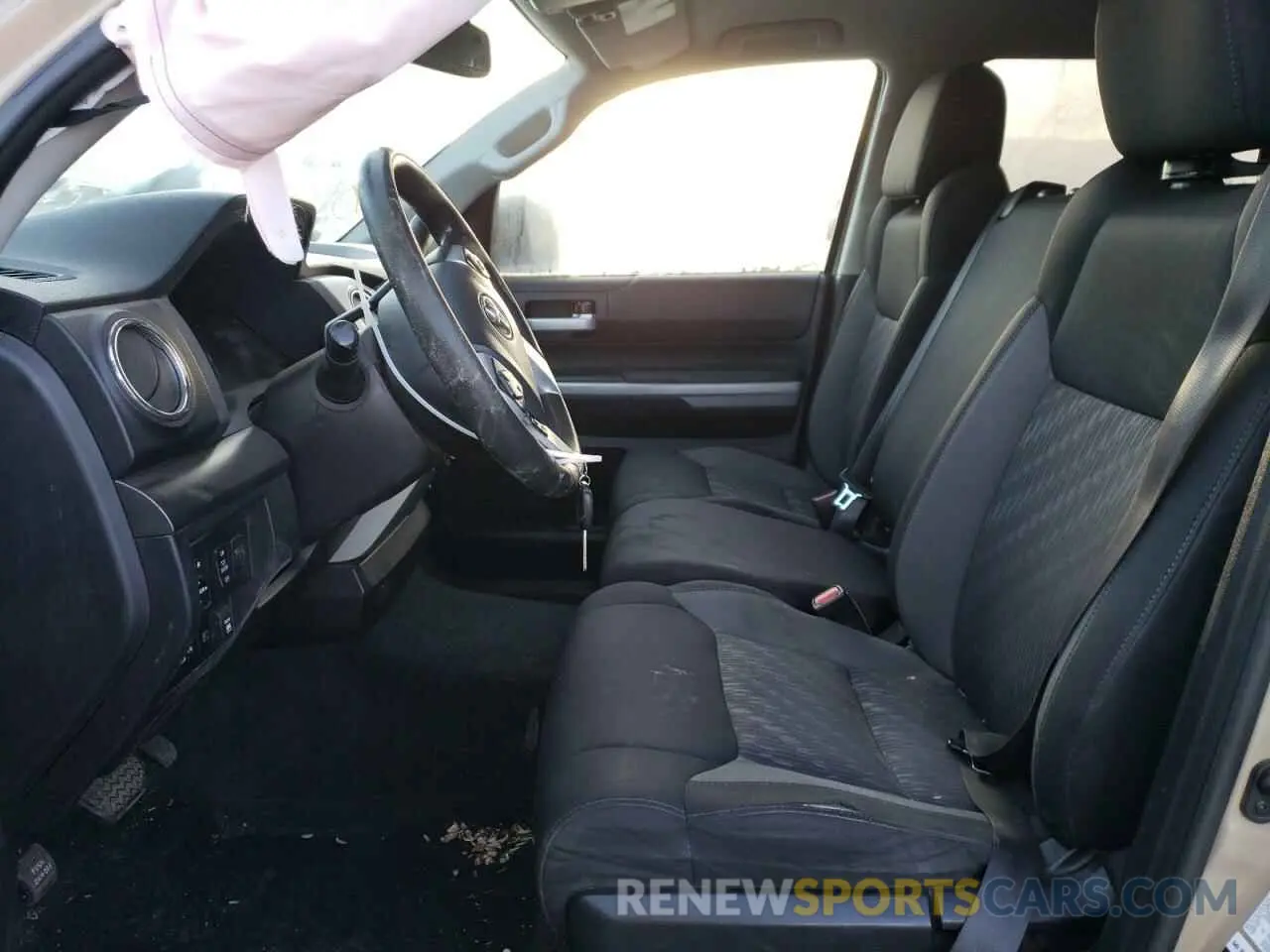 7 fotografías del automóvil dañado 5TFDY5F16LX910285 TOYOTA TUNDRA 2020