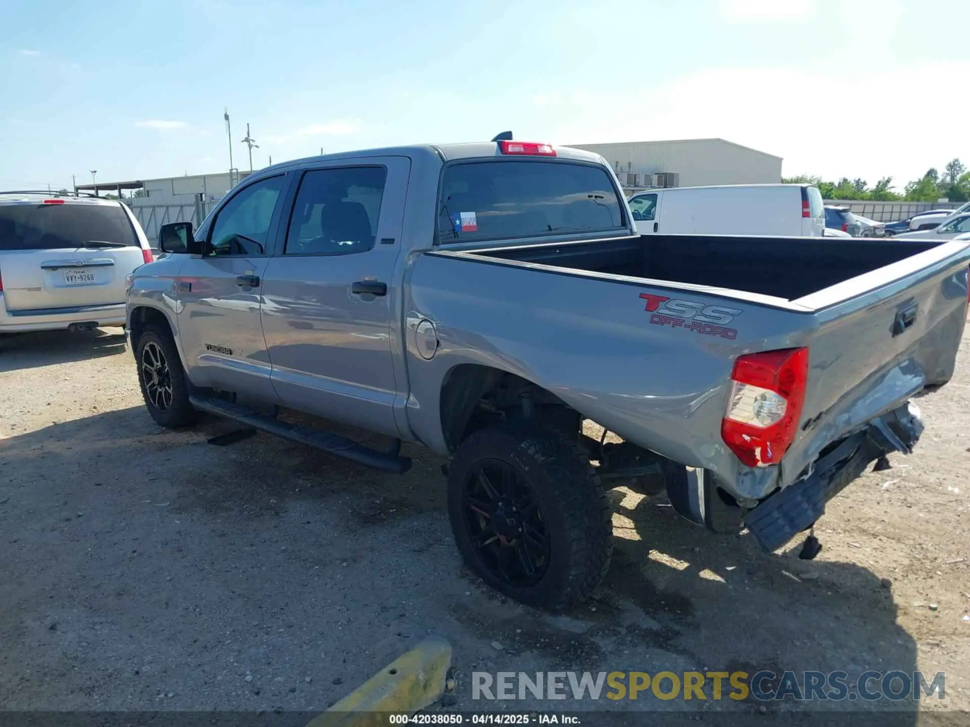 3 fotografías del automóvil dañado 5TFDY5F16LX942900 TOYOTA TUNDRA 2020