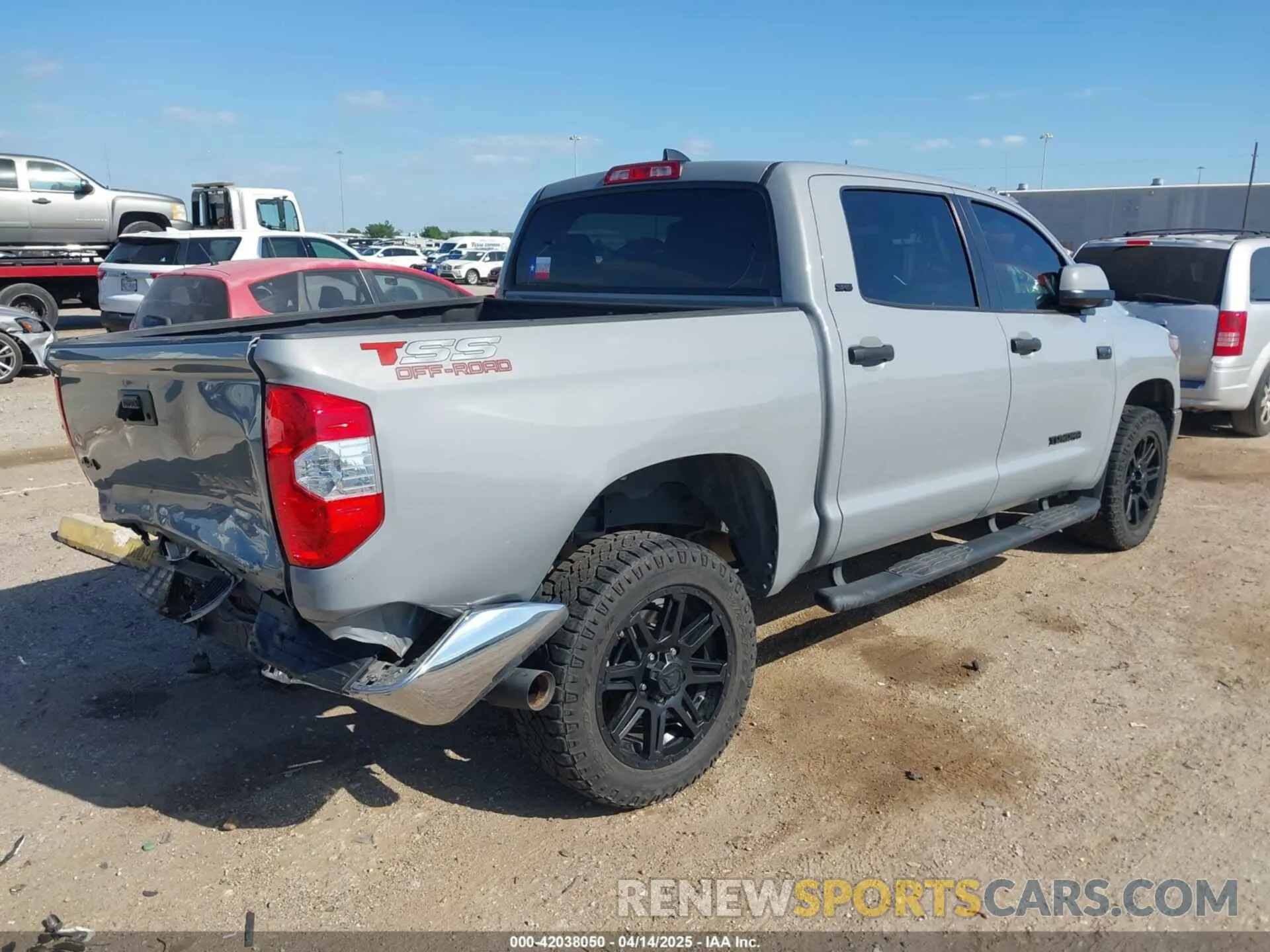 4 fotografías del automóvil dañado 5TFDY5F16LX942900 TOYOTA TUNDRA 2020