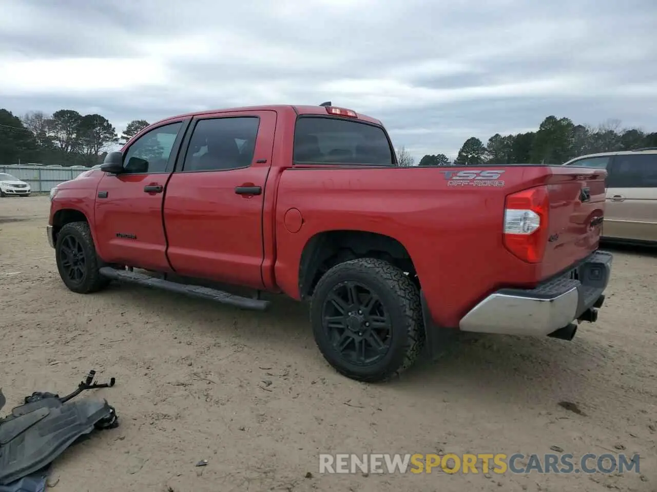 2 fotografías del automóvil dañado 5TFDY5F17LX935289 TOYOTA TUNDRA 2020