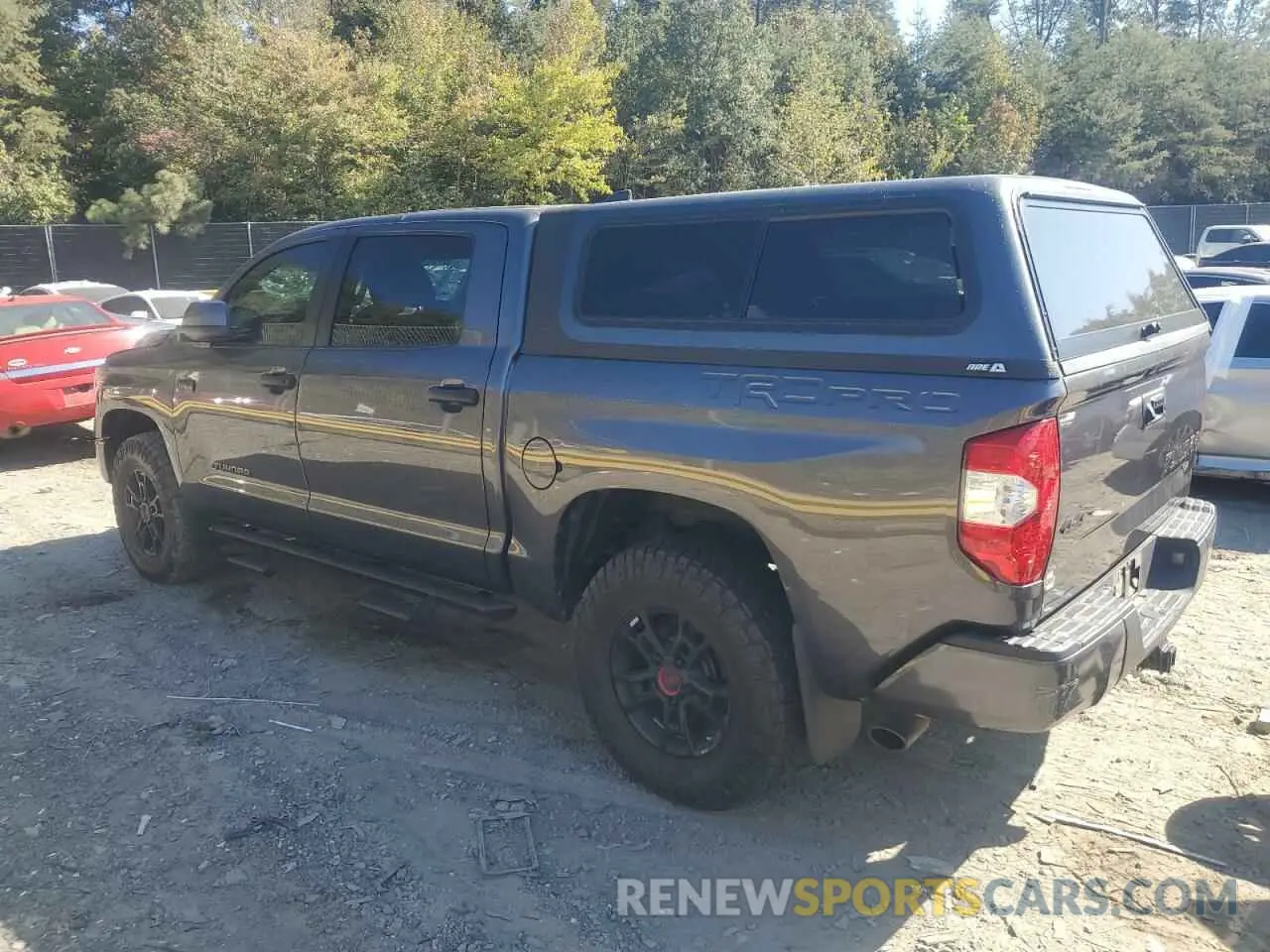 2 fotografías del automóvil dañado 5TFDY5F18LX939903 TOYOTA TUNDRA 2020