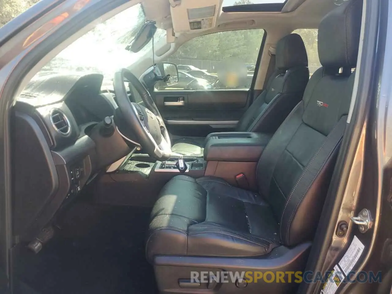 7 fotografías del automóvil dañado 5TFDY5F18LX939903 TOYOTA TUNDRA 2020
