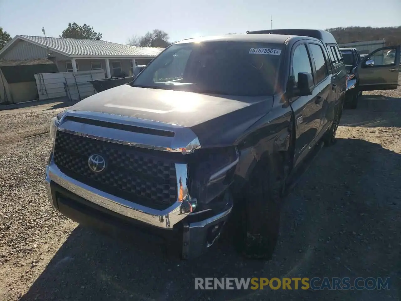 2 fotografías del automóvil dañado 5TFDY5F18LX946351 TOYOTA TUNDRA 2020