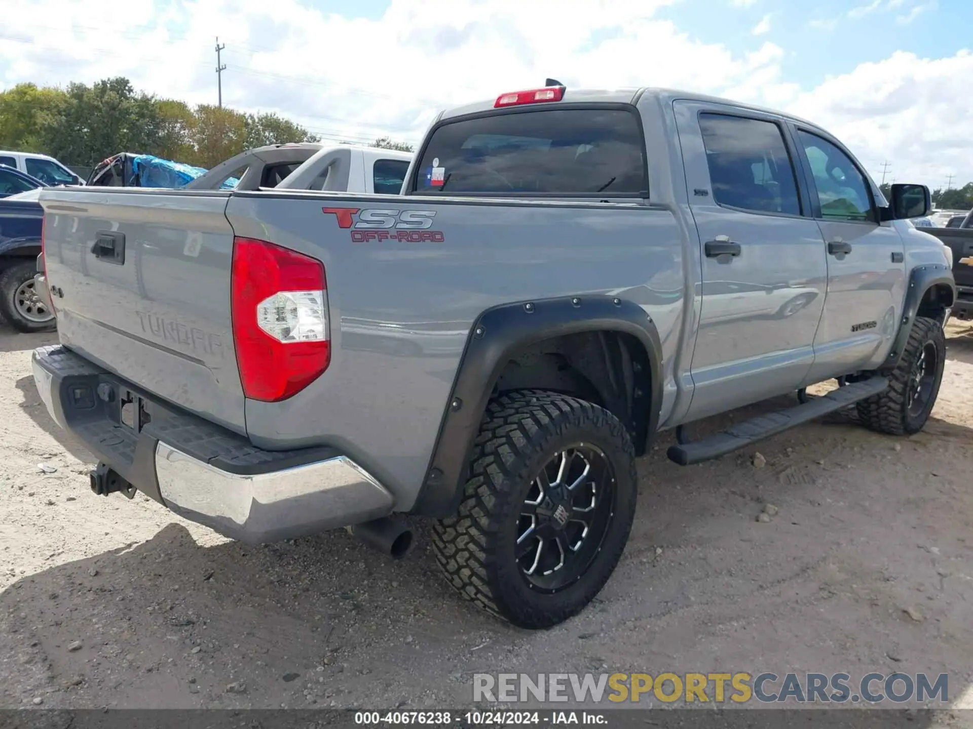 4 fotografías del automóvil dañado 5TFDY5F19LX915772 TOYOTA TUNDRA 2020