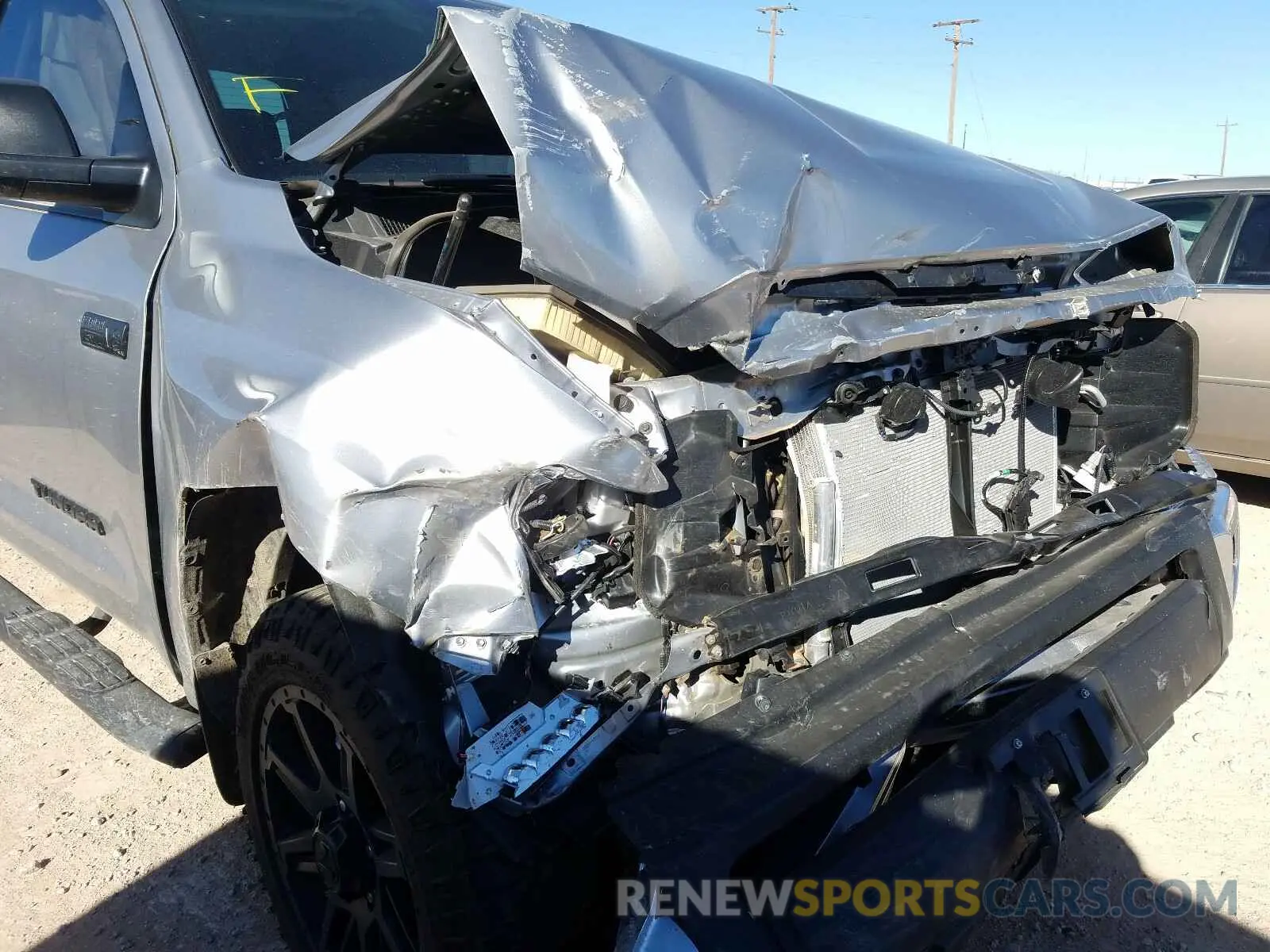 9 fotografías del automóvil dañado 5TFDY5F1XLX875170 TOYOTA TUNDRA 2020