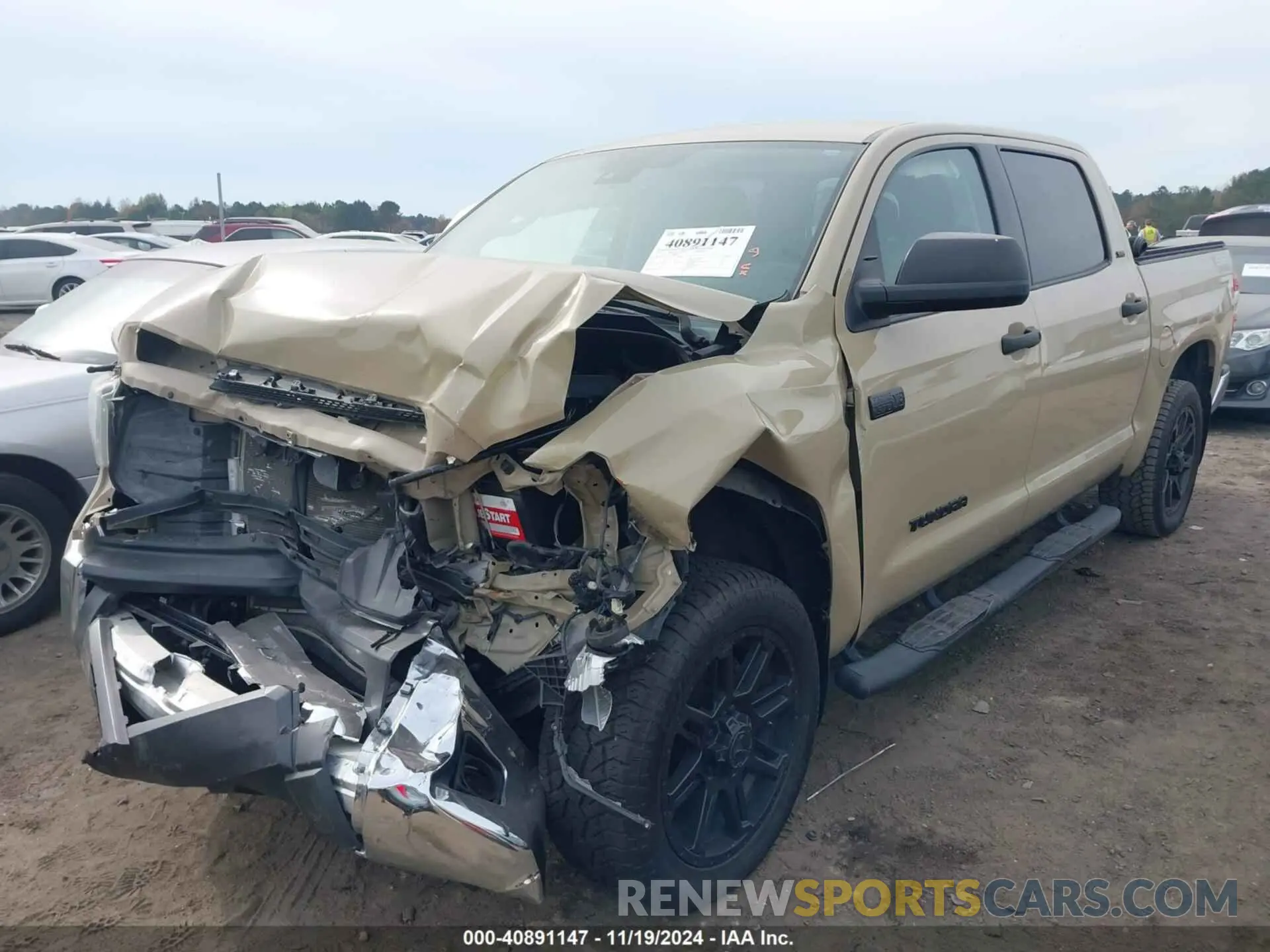 2 fotografías del automóvil dañado 5TFEY5F10LX256517 TOYOTA TUNDRA 2020