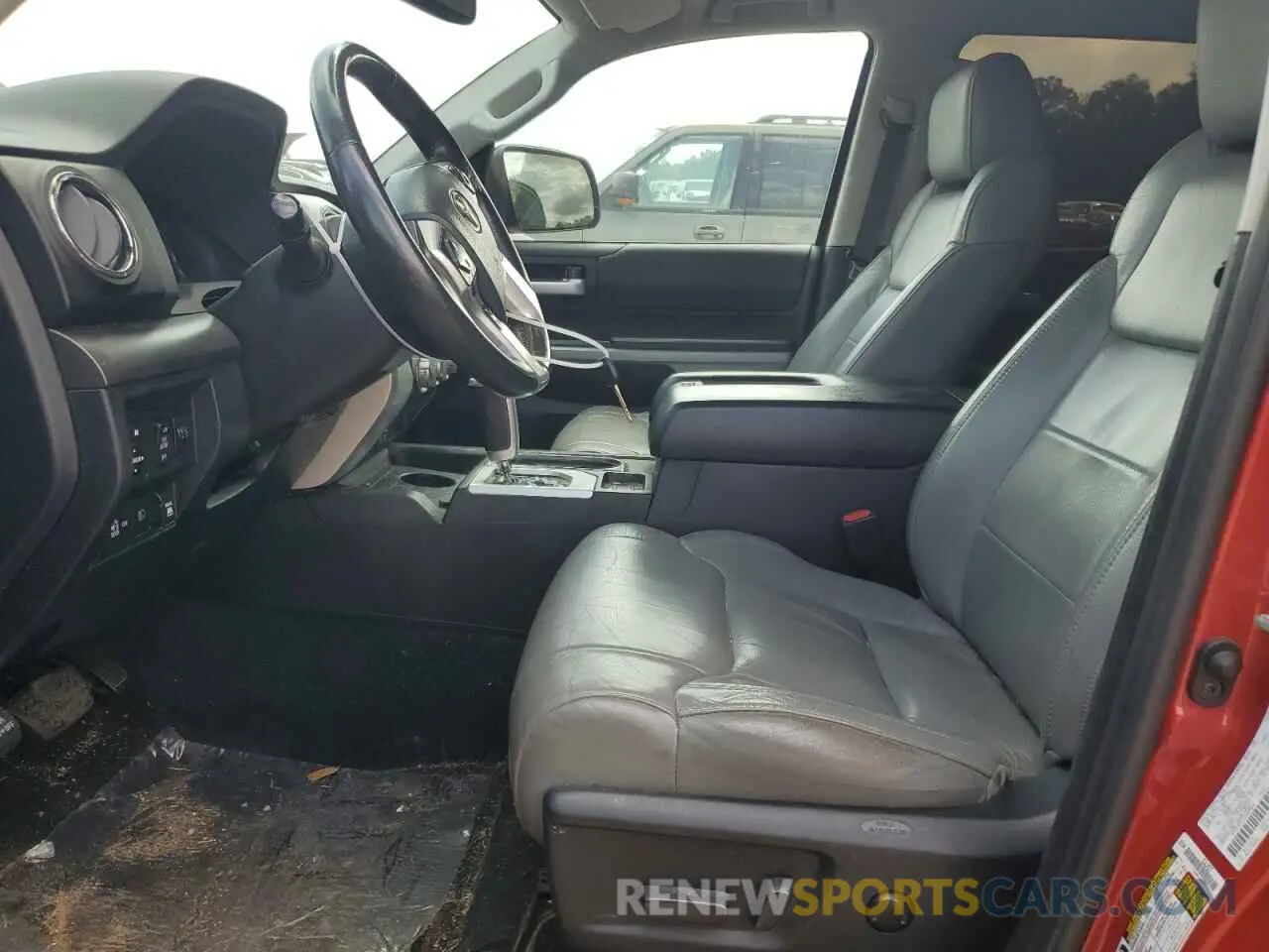 7 fotografías del automóvil dañado 5TFEY5F11LX263024 TOYOTA TUNDRA 2020