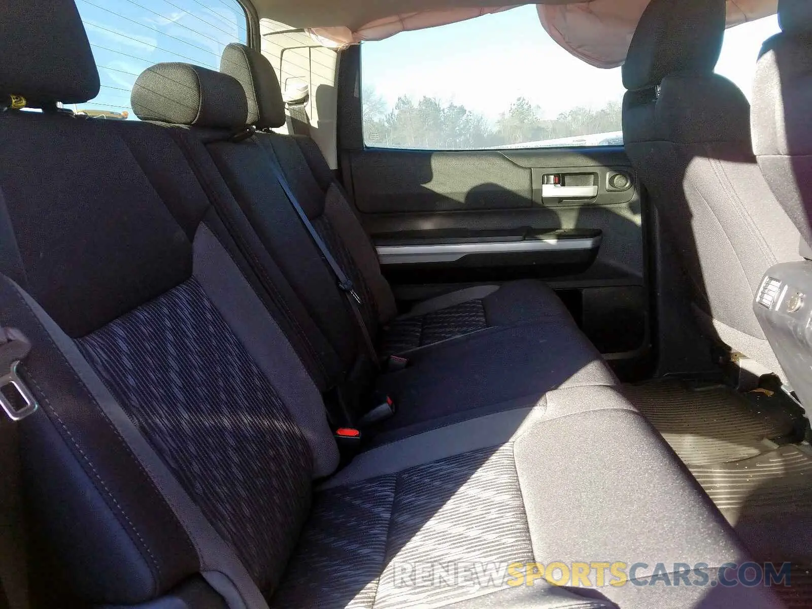 6 fotografías del automóvil dañado 5TFEY5F12LX256809 TOYOTA TUNDRA 2020