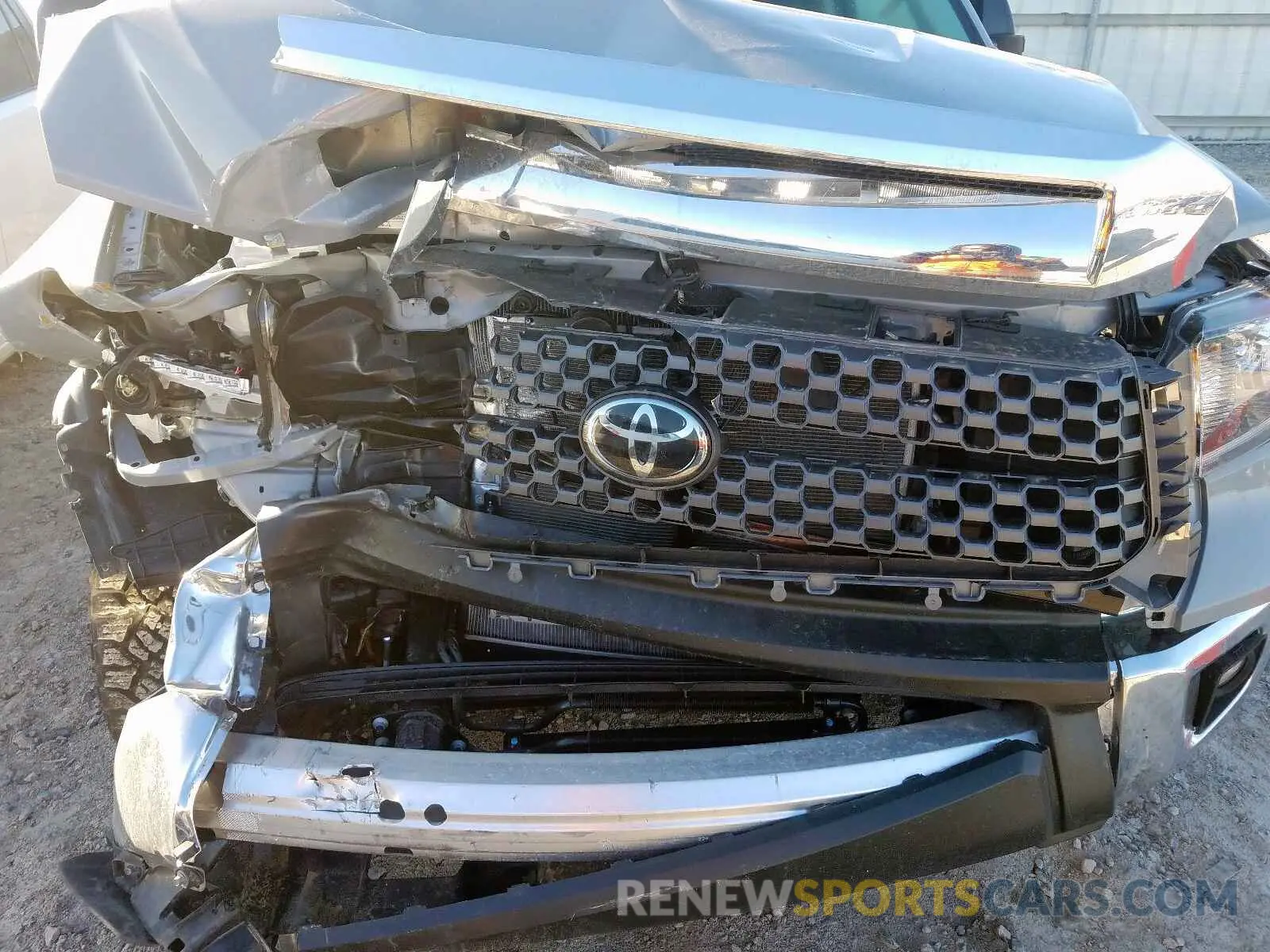 7 fotografías del automóvil dañado 5TFEY5F12LX256809 TOYOTA TUNDRA 2020