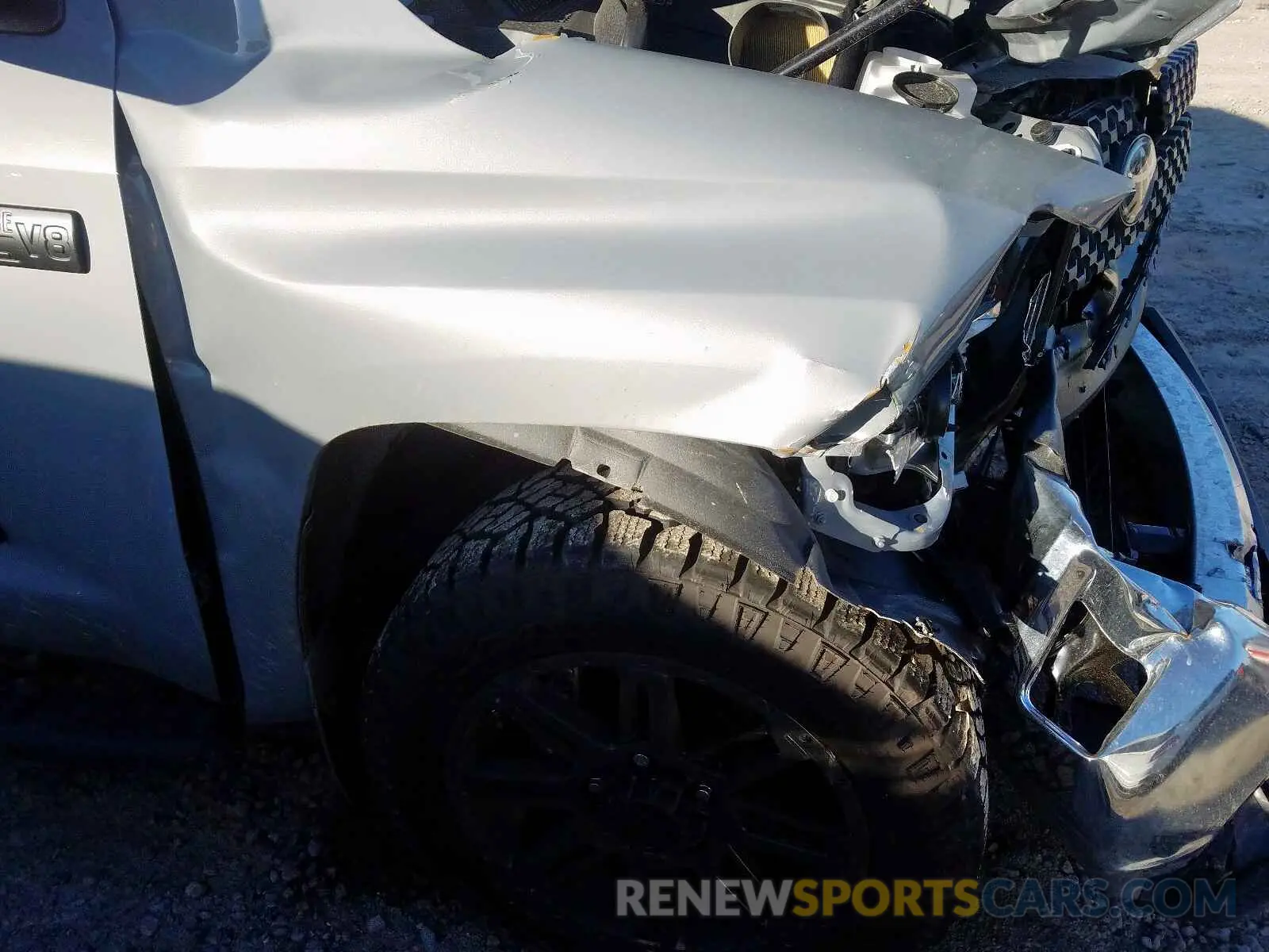 9 fotografías del automóvil dañado 5TFEY5F12LX256809 TOYOTA TUNDRA 2020