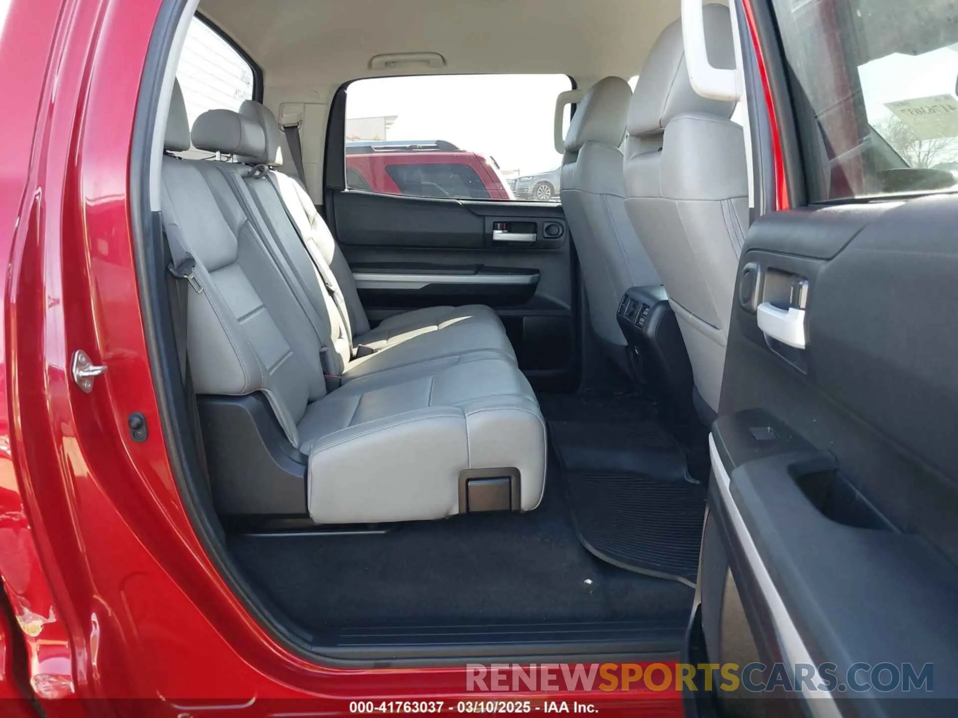 8 fotografías del automóvil dañado 5TFEY5F12LX261346 TOYOTA TUNDRA 2020