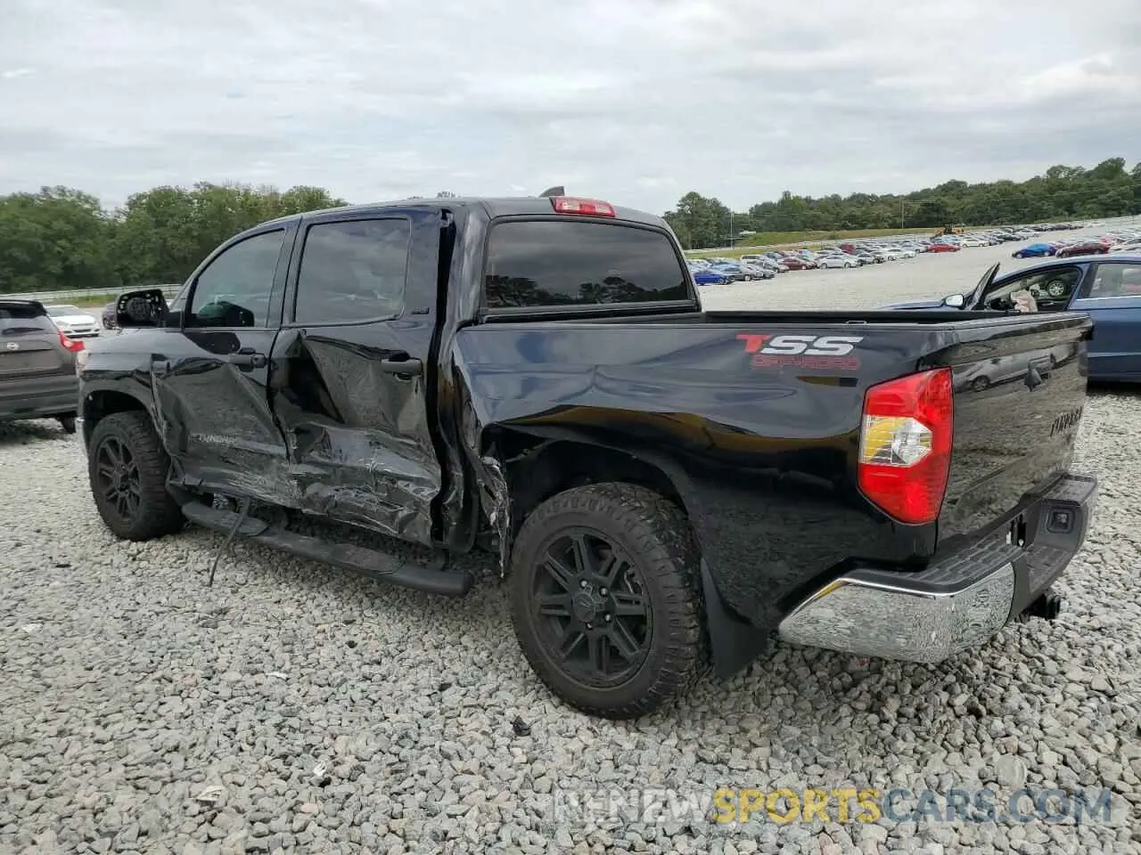 2 fotografías del automóvil dañado 5TFEY5F17LX260869 TOYOTA TUNDRA 2020