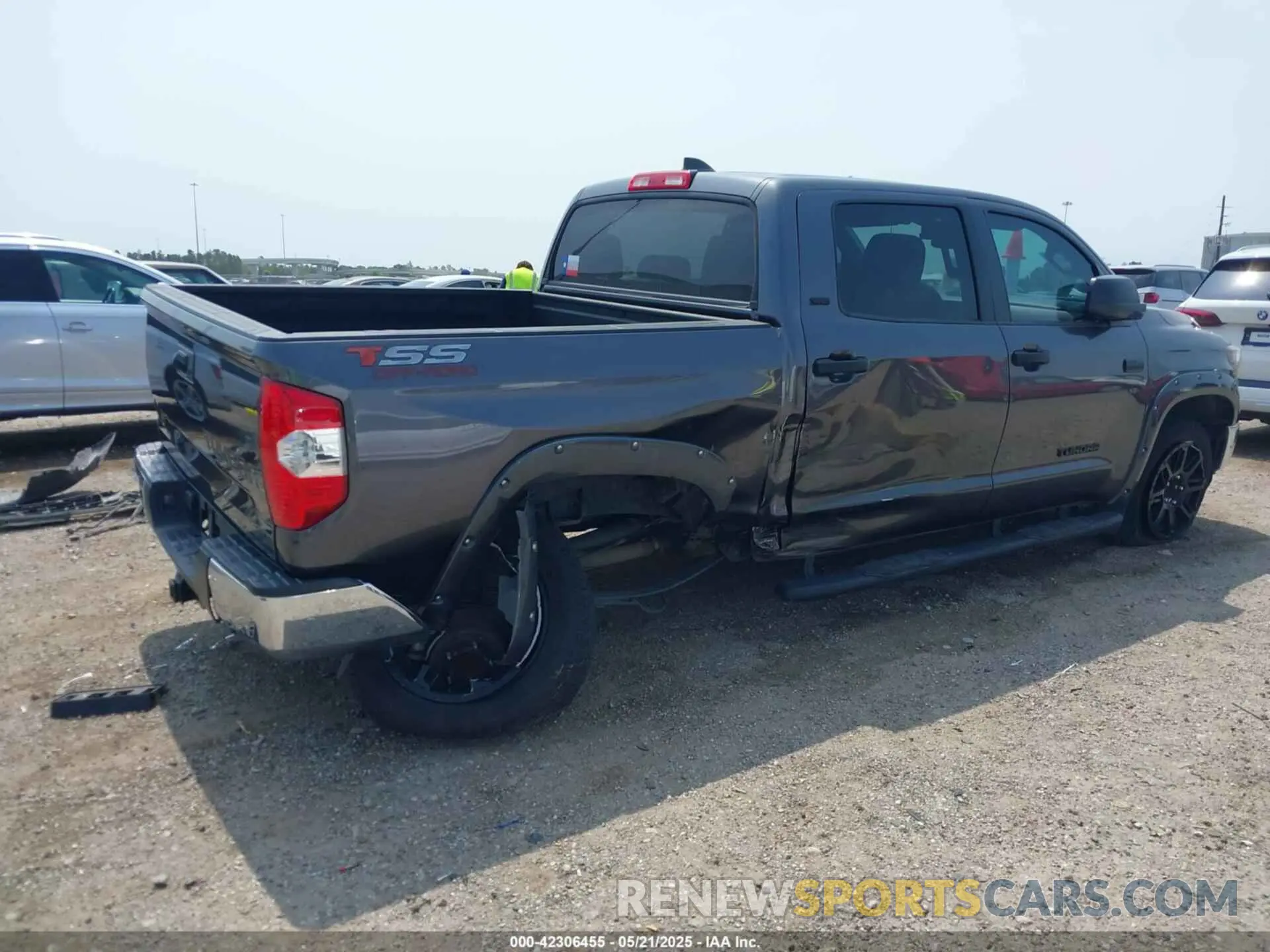 4 fotografías del automóvil dañado 5TFEY5F1XLX266049 TOYOTA TUNDRA 2020