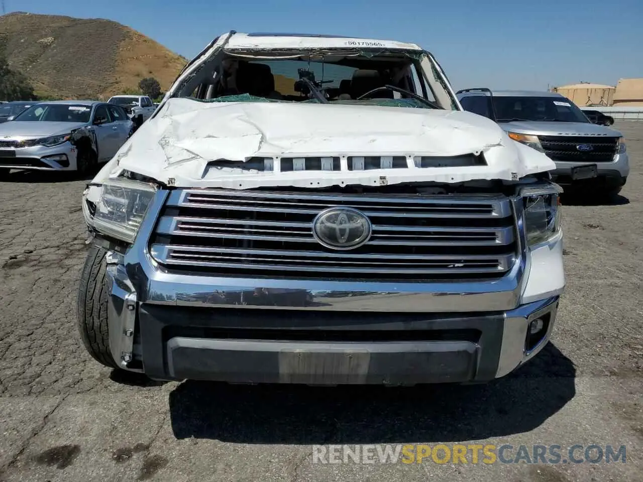 5 fotografías del automóvil dañado 5TFFY5F13LX262025 TOYOTA TUNDRA 2020