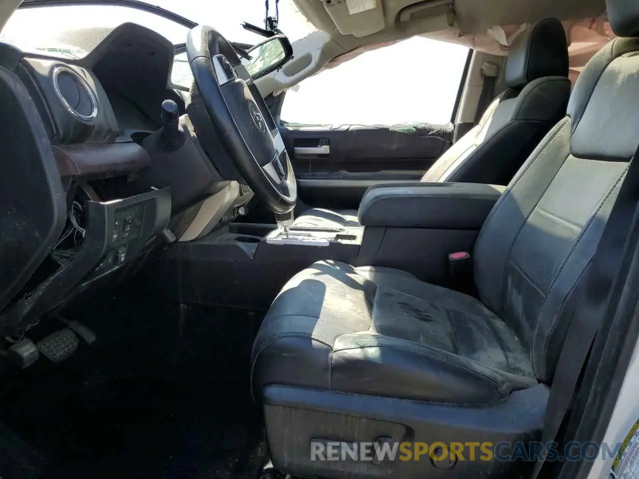 7 fotografías del automóvil dañado 5TFFY5F13LX262025 TOYOTA TUNDRA 2020