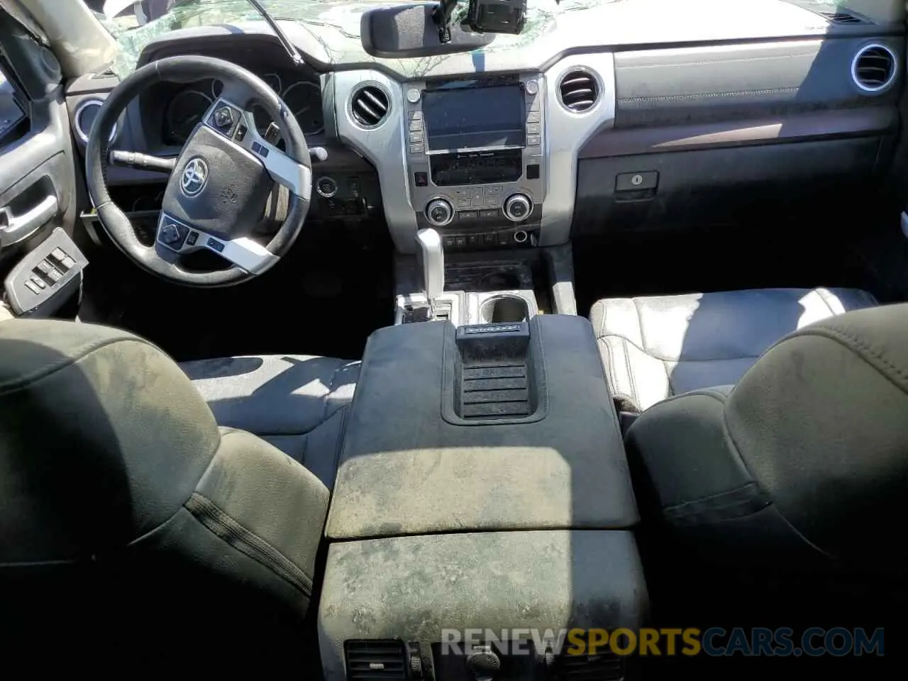 8 fotografías del automóvil dañado 5TFFY5F13LX262025 TOYOTA TUNDRA 2020