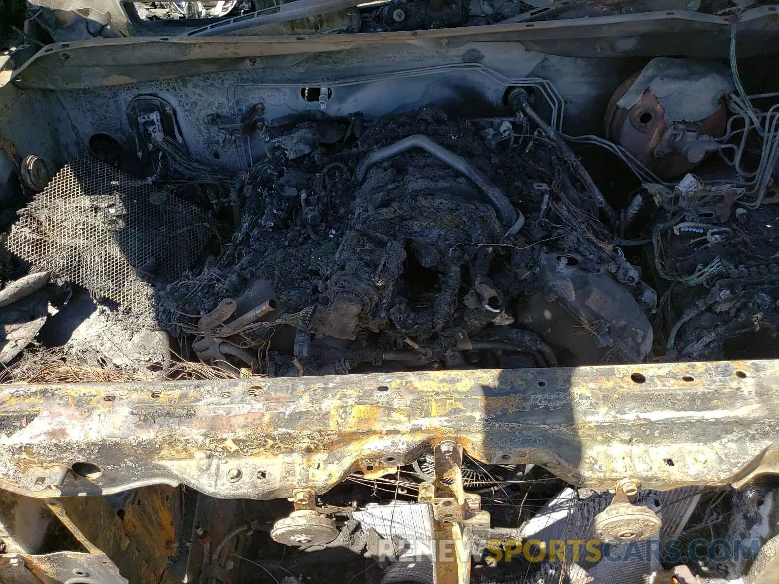 7 fotografías del automóvil dañado 5TFFY5F17LX259015 TOYOTA TUNDRA 2020