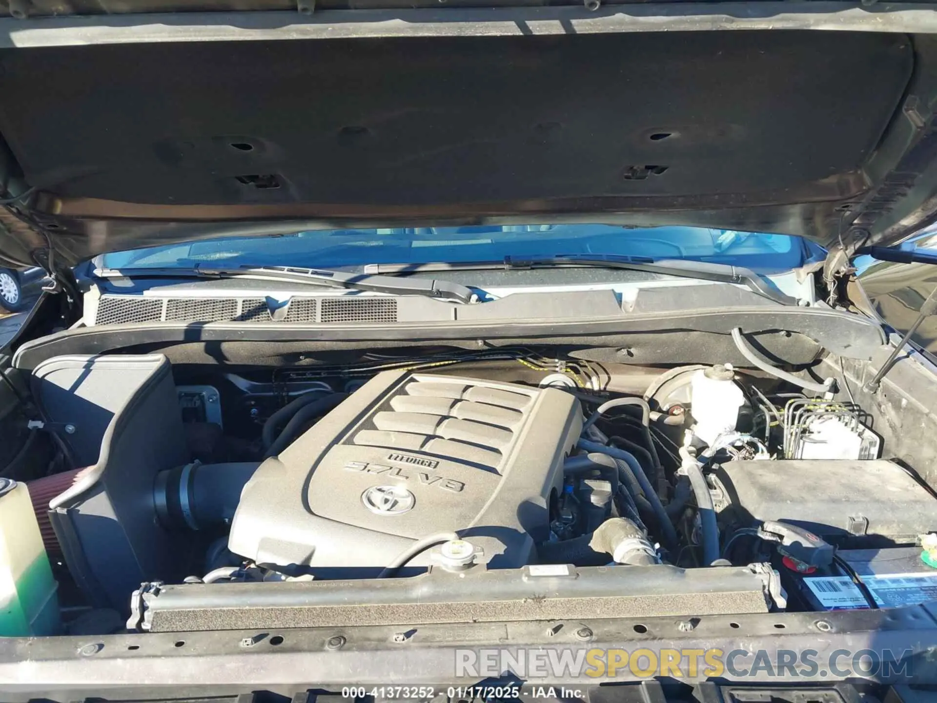 10 fotografías del automóvil dañado 5TFFY5F1XLX256495 TOYOTA TUNDRA 2020