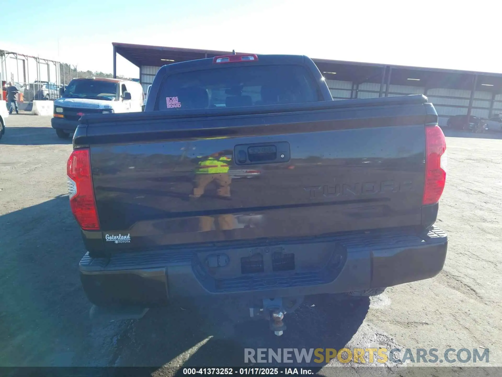 16 fotografías del automóvil dañado 5TFFY5F1XLX256495 TOYOTA TUNDRA 2020