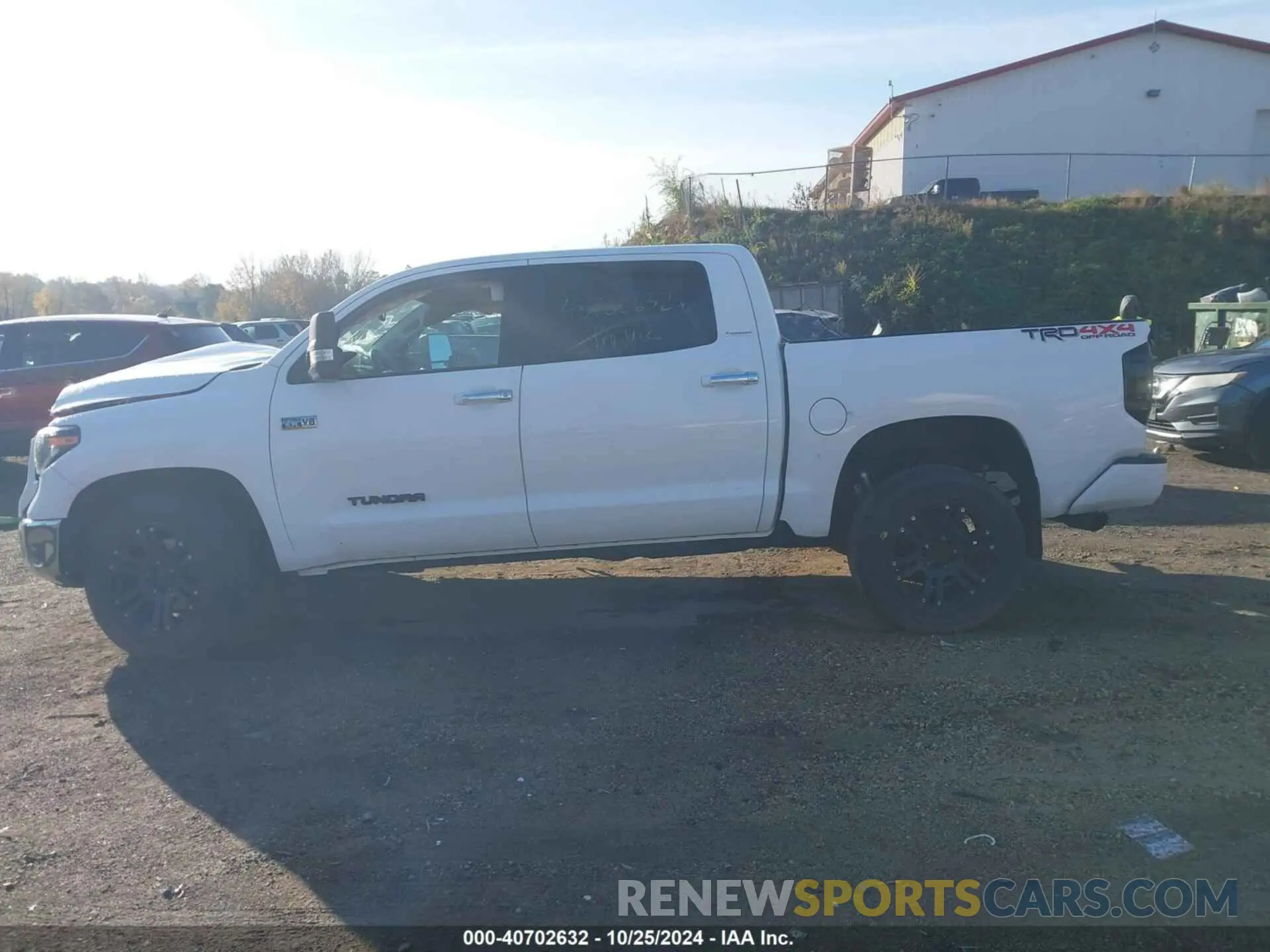15 fotografías del automóvil dañado 5TFHY5F10LX909408 TOYOTA TUNDRA 2020