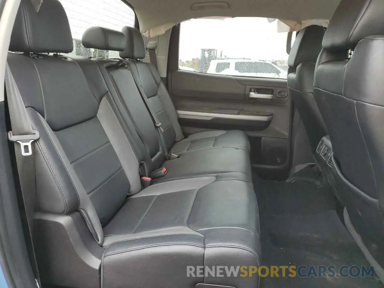 6 fotografías del automóvil dañado 5TFHY5F11LX930980 TOYOTA TUNDRA 2020