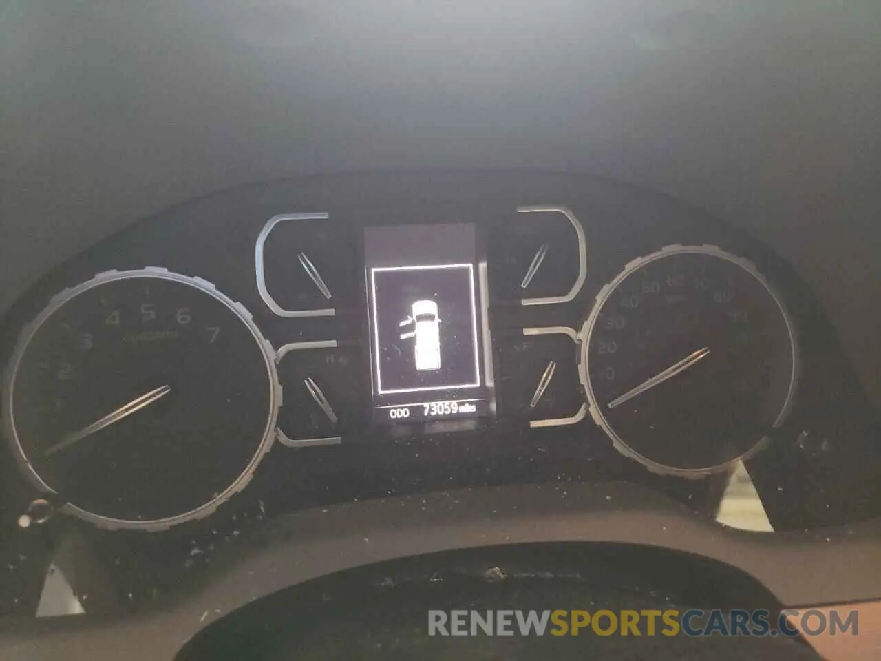 8 fotografías del automóvil dañado 5TFHY5F14LX870936 TOYOTA TUNDRA 2020
