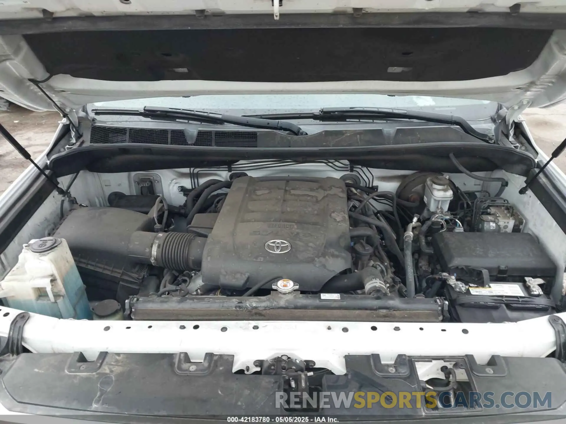 10 fotografías del automóvil dañado 5TFHY5F16LX917738 TOYOTA TUNDRA 2020