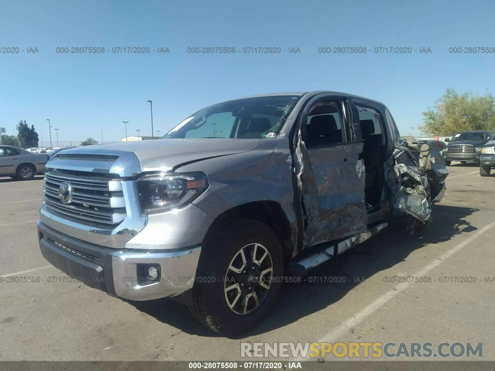2 fotografías del automóvil dañado 5TFHY5F18LX918373 TOYOTA TUNDRA 2020