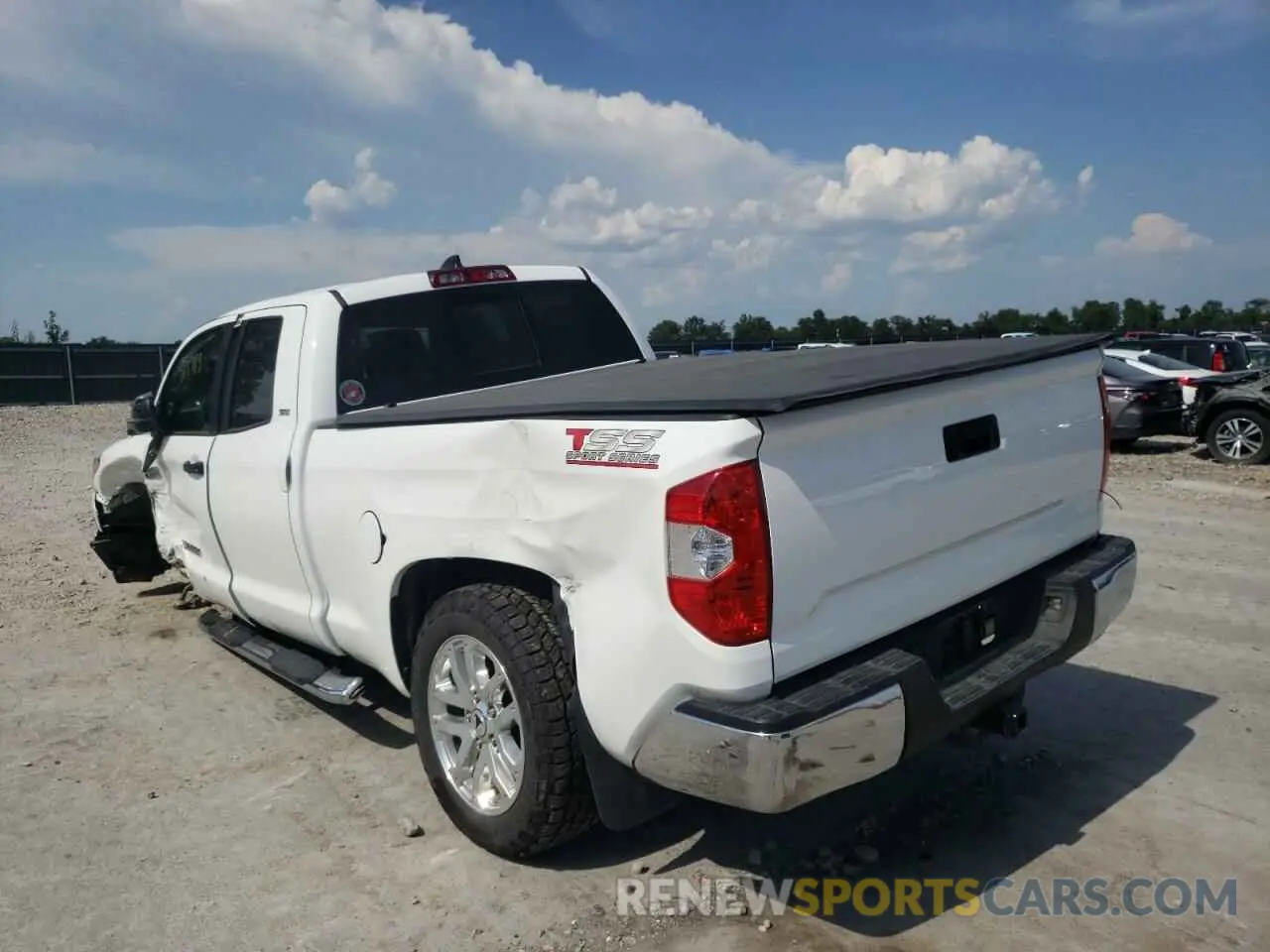 3 fotografías del automóvil dañado 5TFRY5F10LX257264 TOYOTA TUNDRA 2020