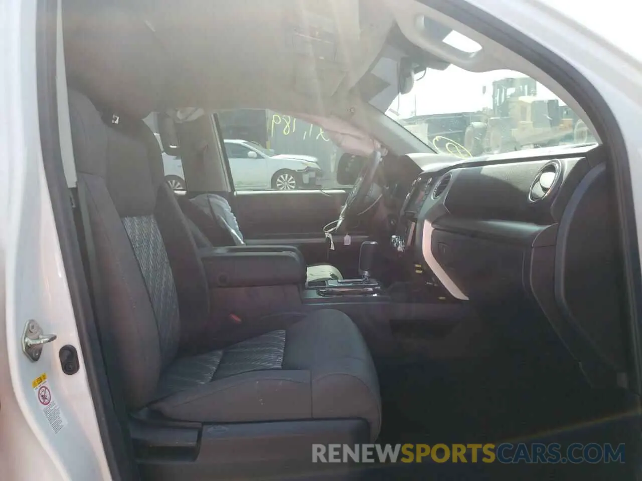 5 fotografías del automóvil dañado 5TFRY5F10LX257264 TOYOTA TUNDRA 2020