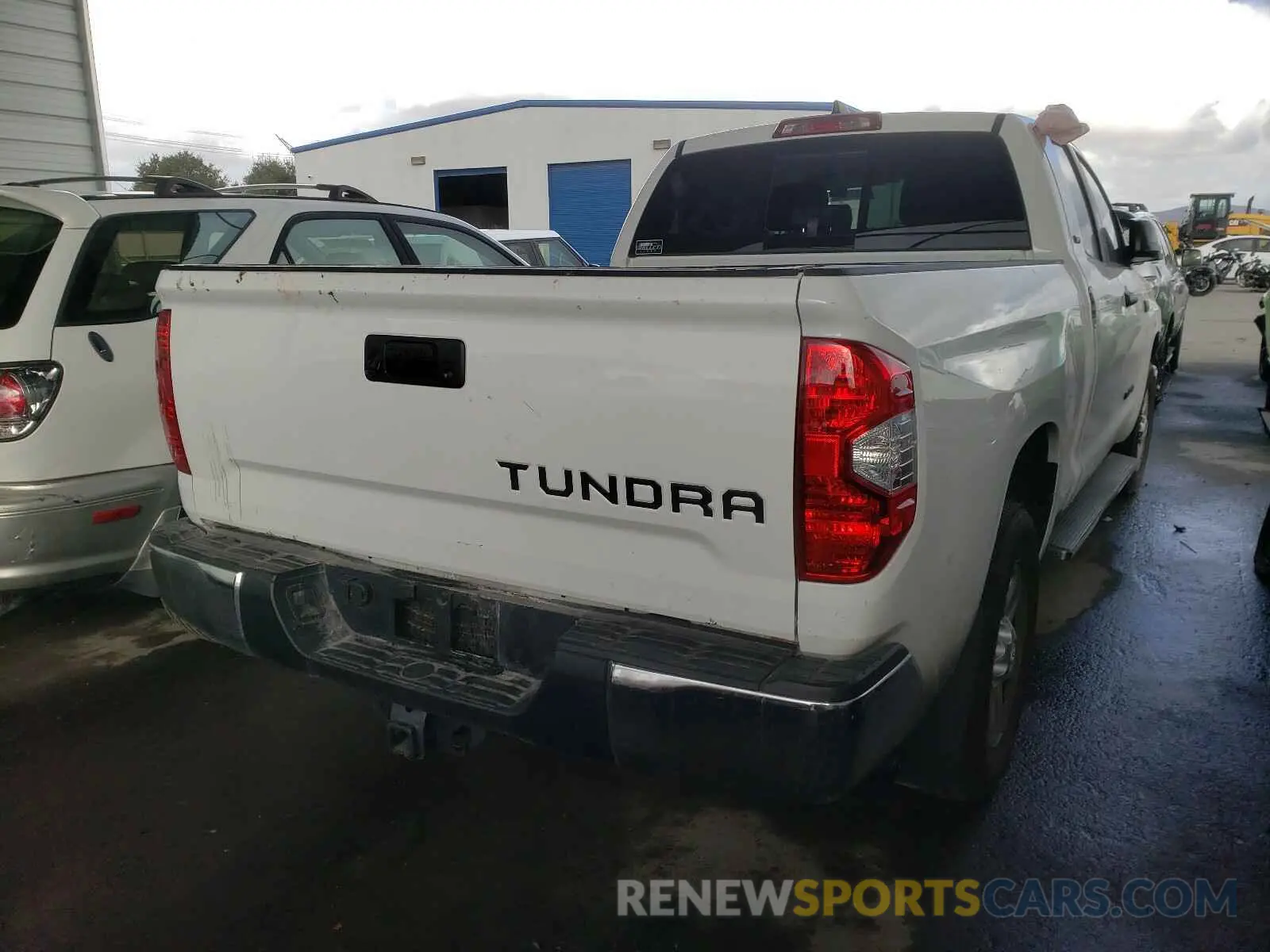 4 fotografías del automóvil dañado 5TFRY5F11LX266345 TOYOTA TUNDRA 2020