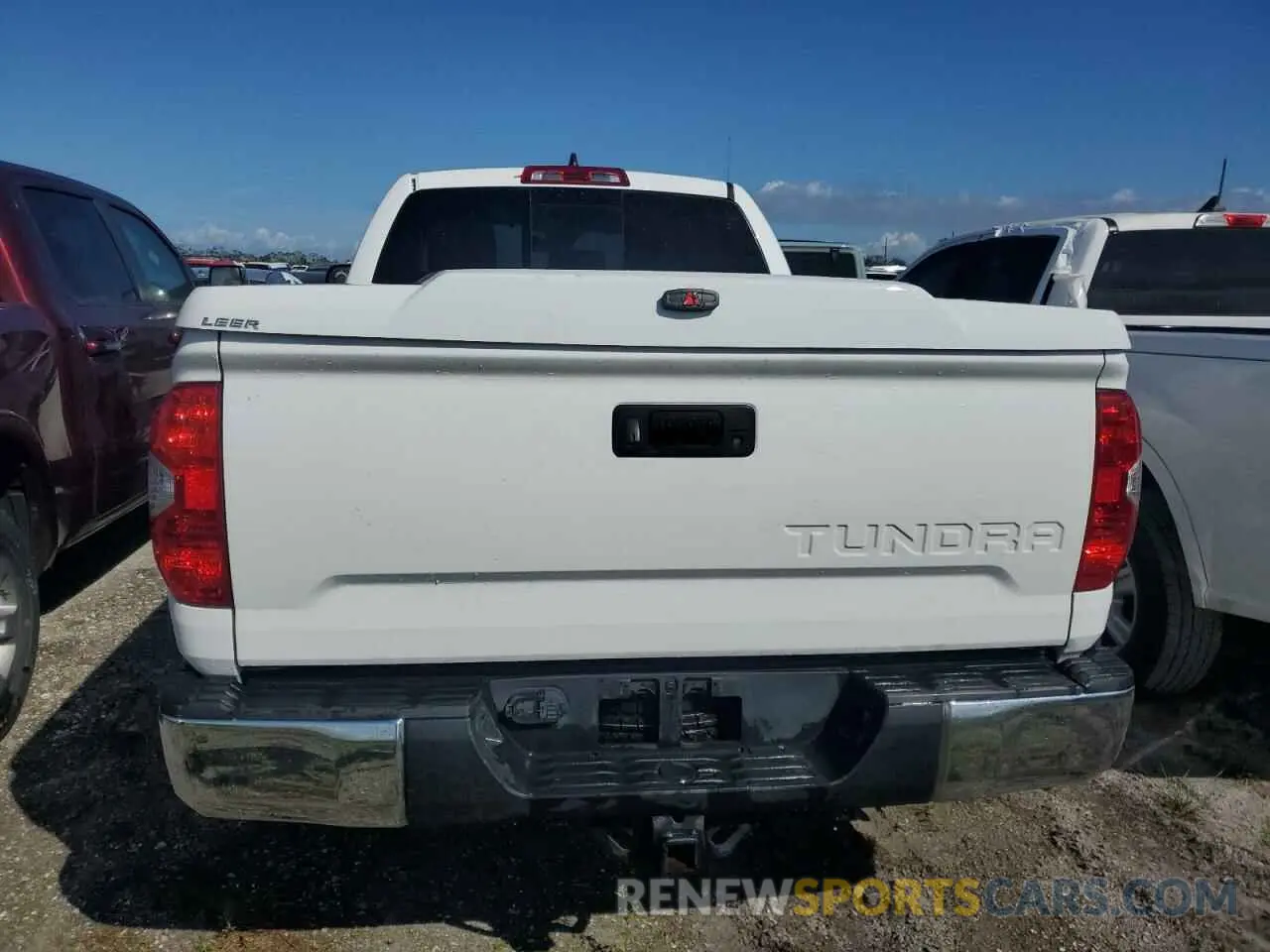 6 fotografías del automóvil dañado 5TFRY5F11LX269729 TOYOTA TUNDRA 2020