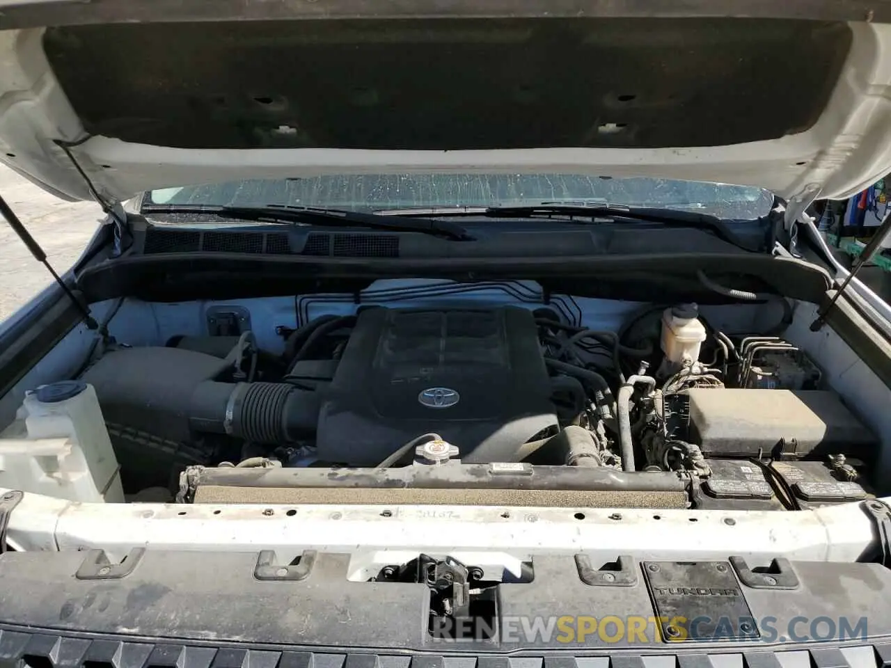 11 fotografías del automóvil dañado 5TFRY5F12LX269061 TOYOTA TUNDRA 2020