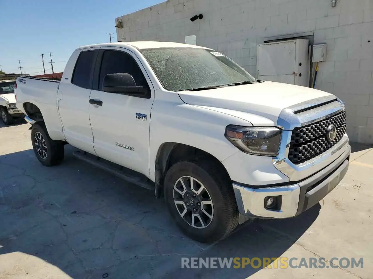 4 fotografías del automóvil dañado 5TFRY5F12LX269061 TOYOTA TUNDRA 2020