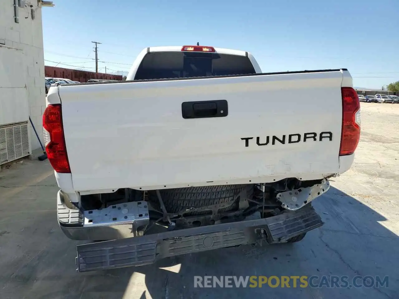 6 fotografías del automóvil dañado 5TFRY5F12LX269061 TOYOTA TUNDRA 2020