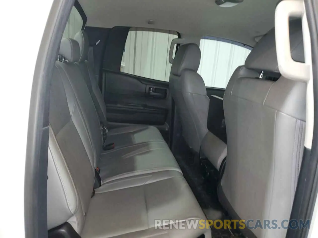 10 fotografías del automóvil dañado 5TFRY5F13LX259302 TOYOTA TUNDRA 2020