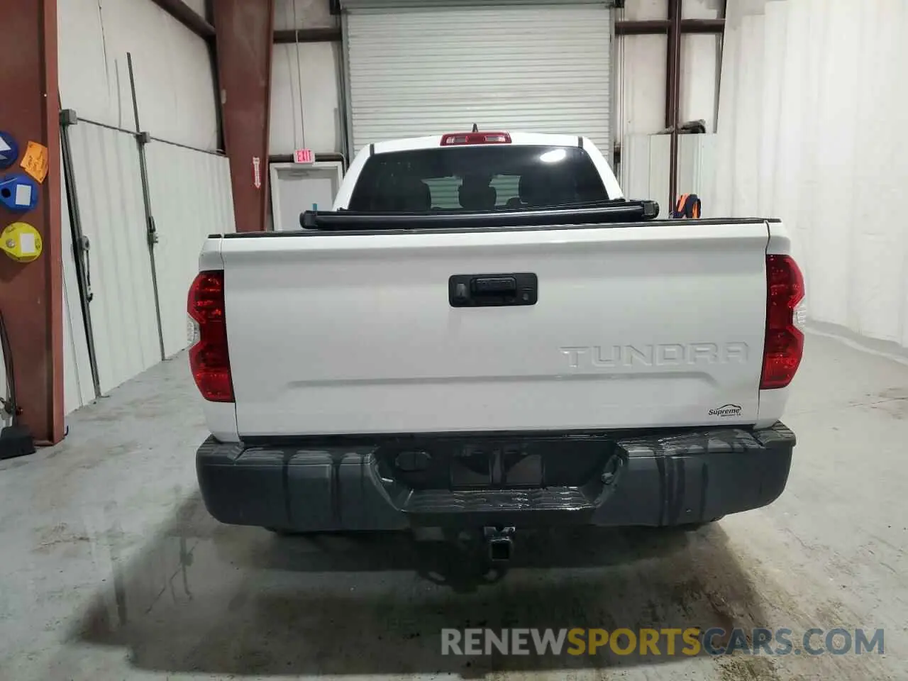 6 fotografías del automóvil dañado 5TFRY5F13LX259302 TOYOTA TUNDRA 2020