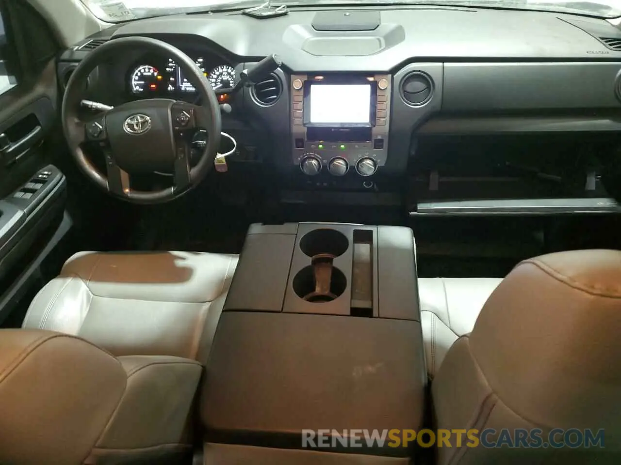 8 fotografías del automóvil dañado 5TFRY5F13LX259302 TOYOTA TUNDRA 2020