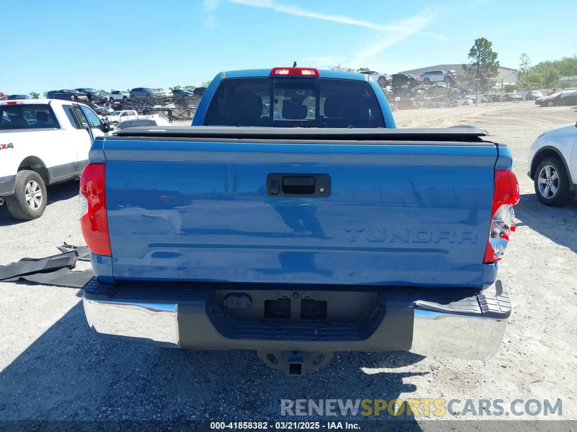 16 fotografías del automóvil dañado 5TFRY5F14LX257901 TOYOTA TUNDRA 2020