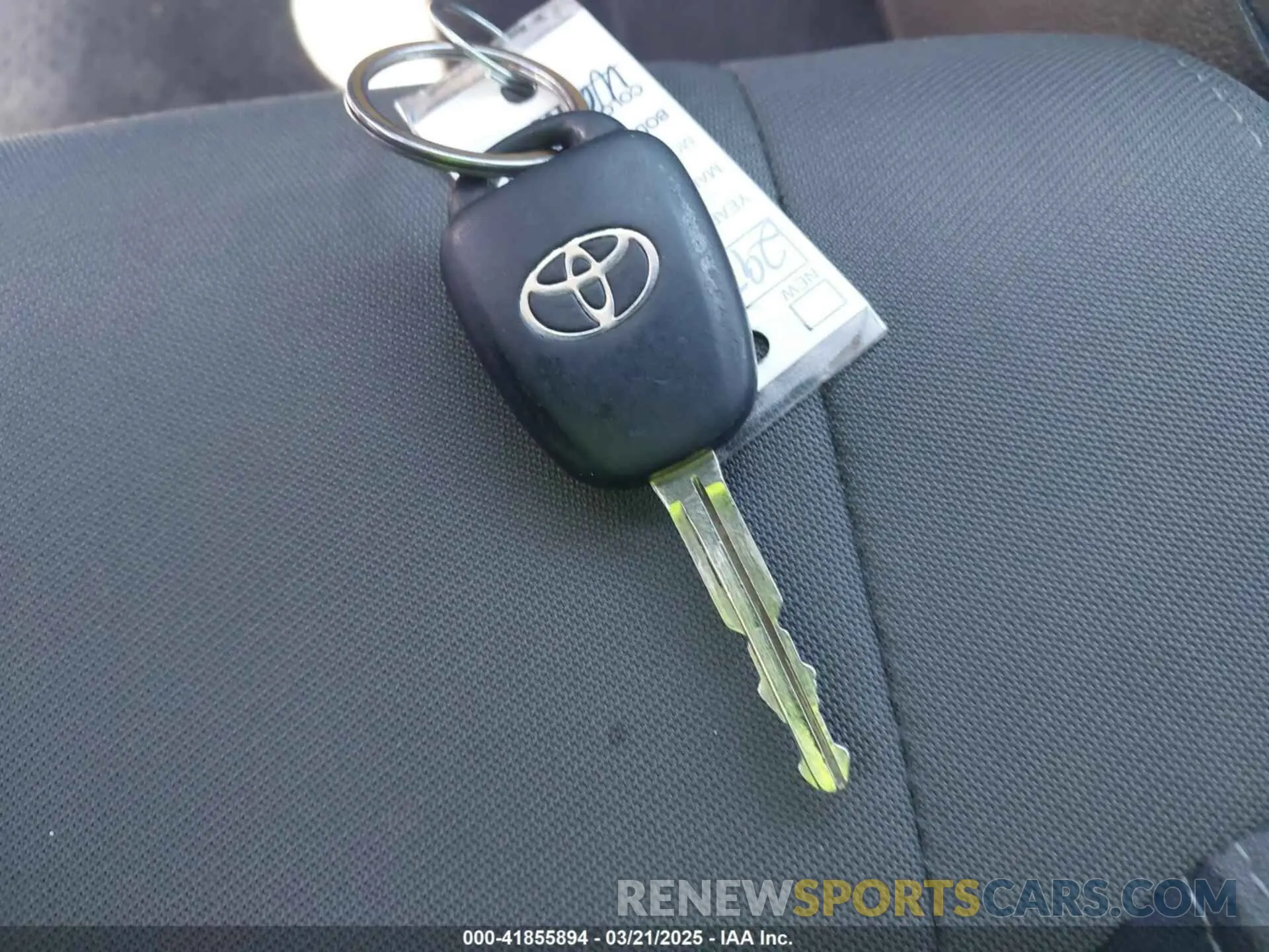 11 fotografías del automóvil dañado 5TFUY5F11LX931965 TOYOTA TUNDRA 2020