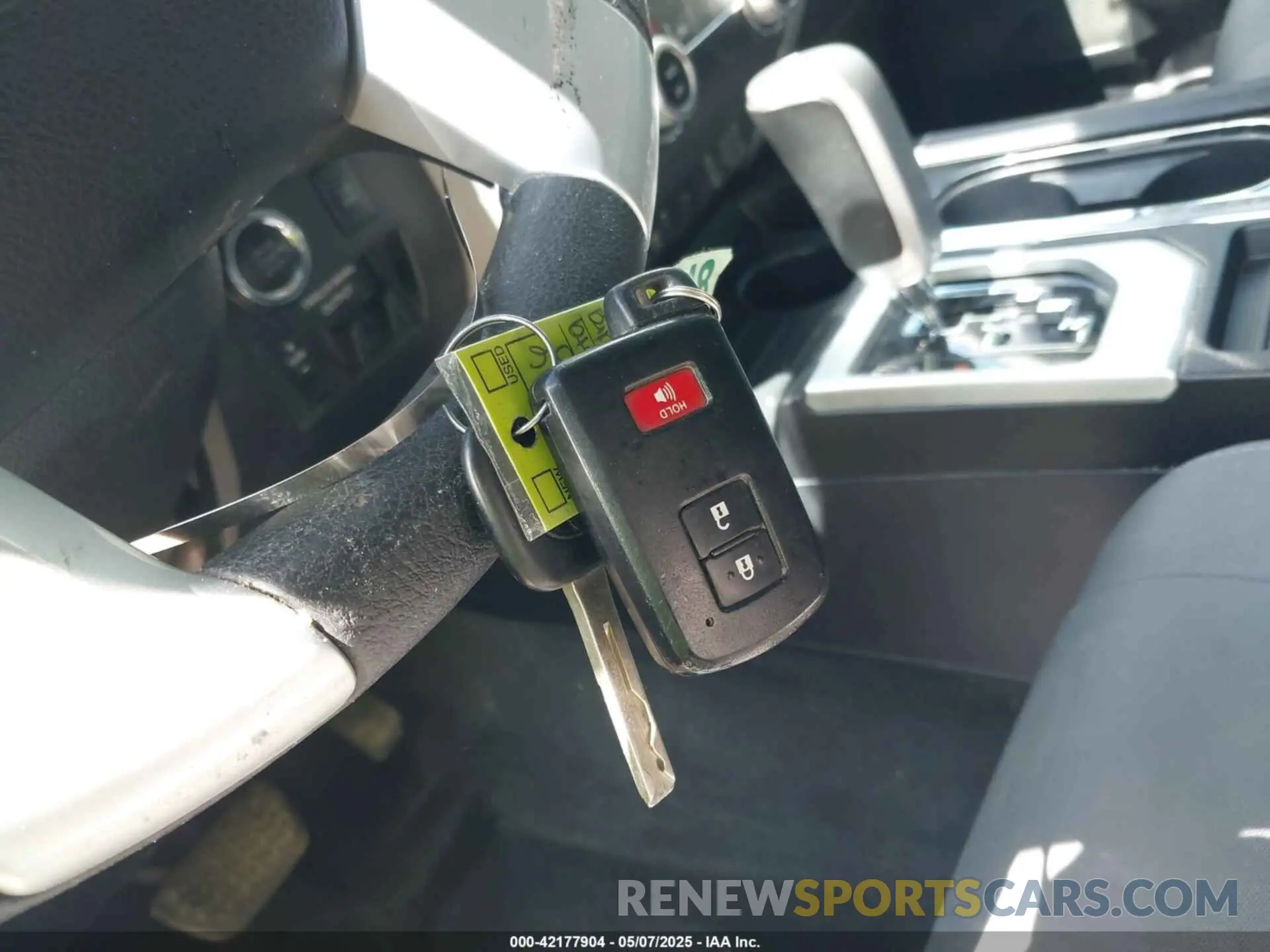 11 fotografías del automóvil dañado 5TFUY5F14LX876542 TOYOTA TUNDRA 2020
