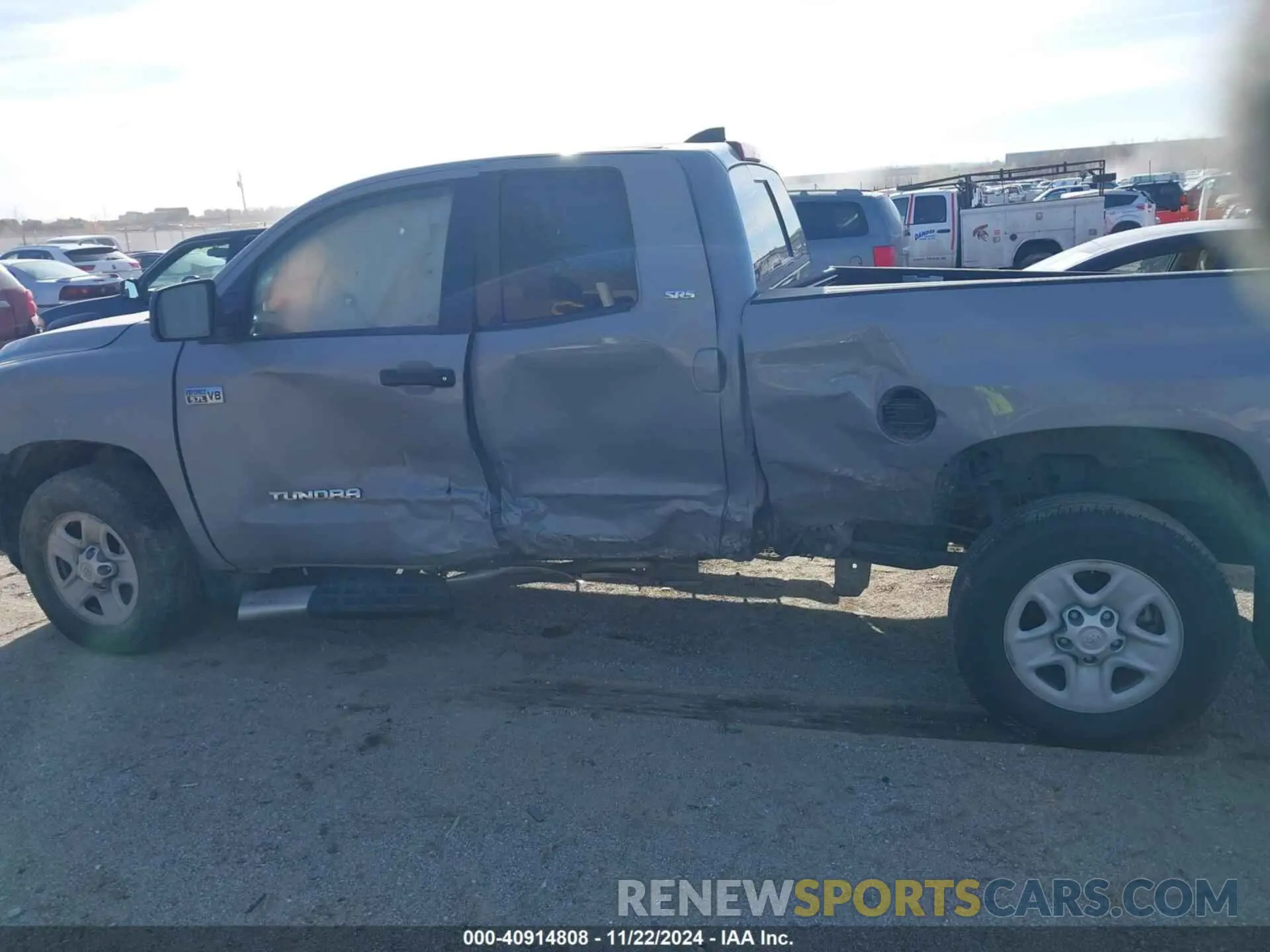 14 fotografías del automóvil dañado 5TFUY5F14LX952342 TOYOTA TUNDRA 2020